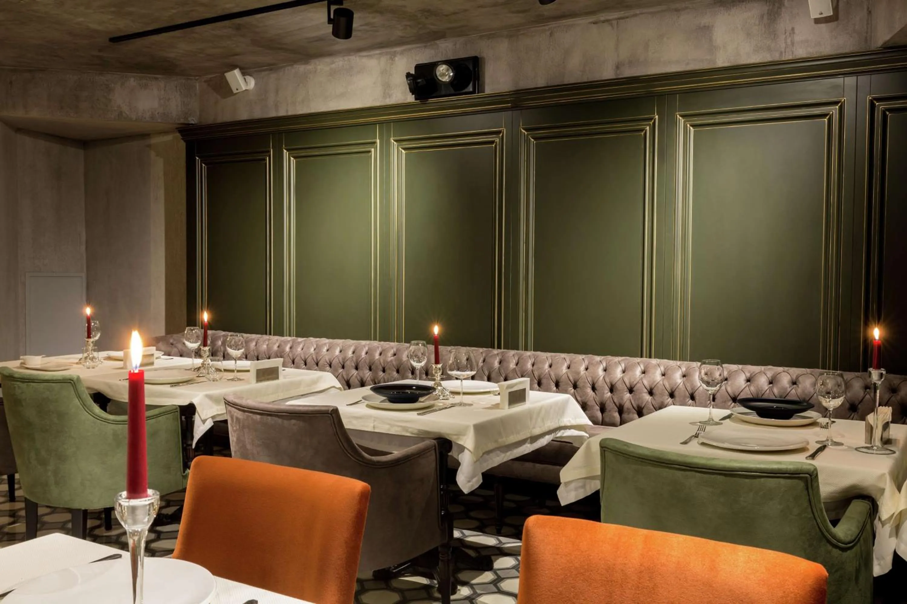 Restaurant/places to eat in DoubleTree By Hilton Izmir Airport