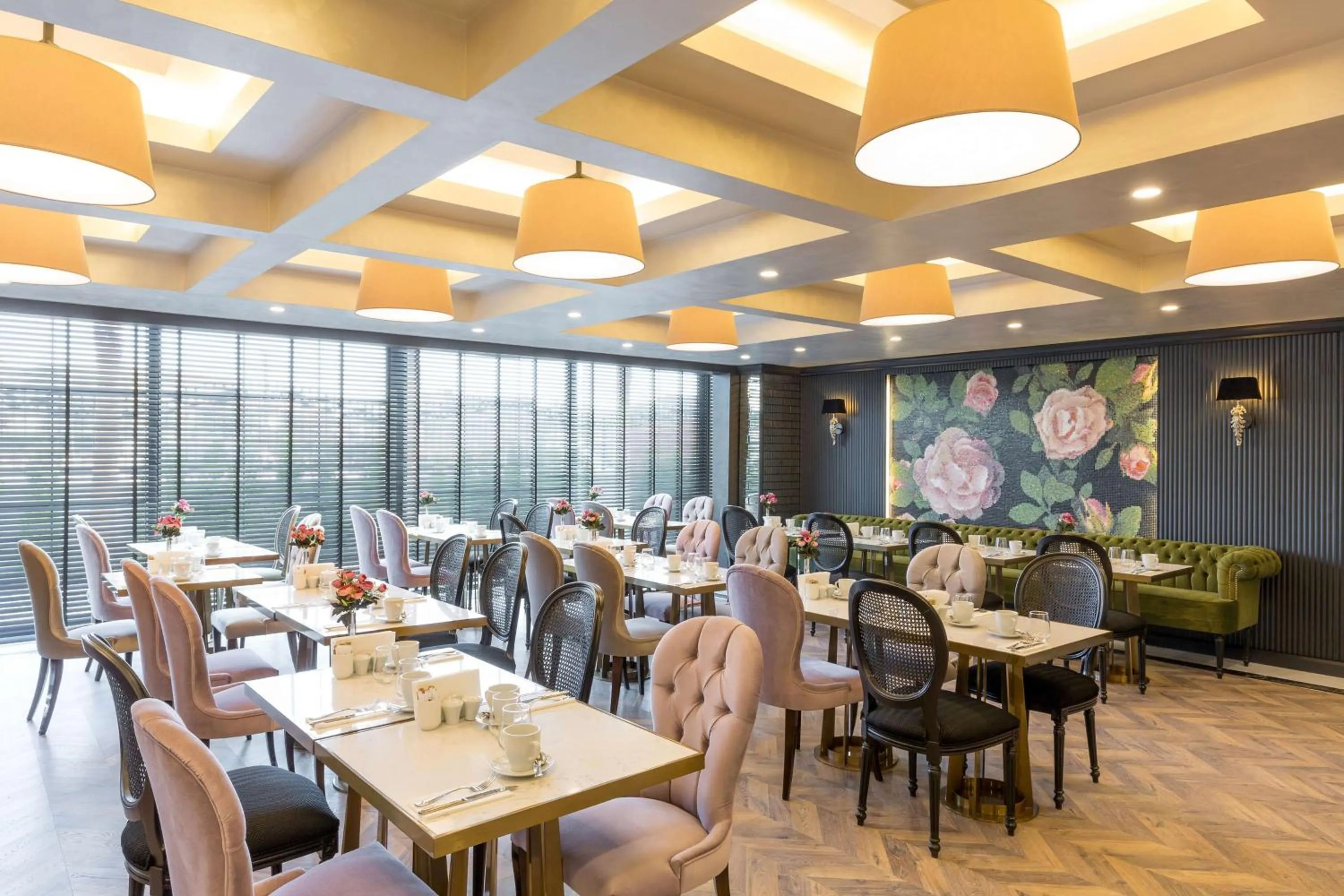 Dining area in DoubleTree By Hilton Izmir Airport