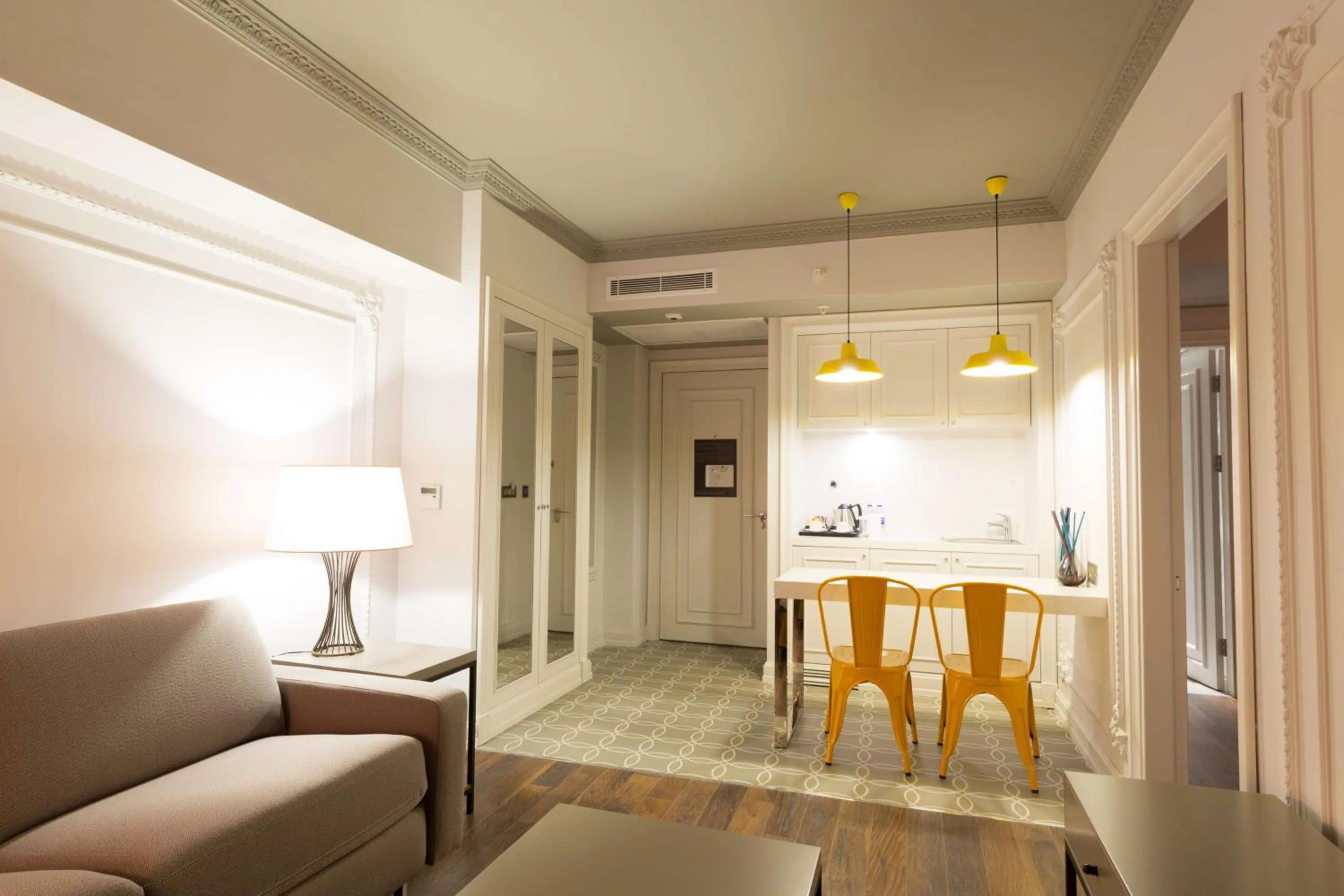 Living room in DoubleTree By Hilton Izmir Airport