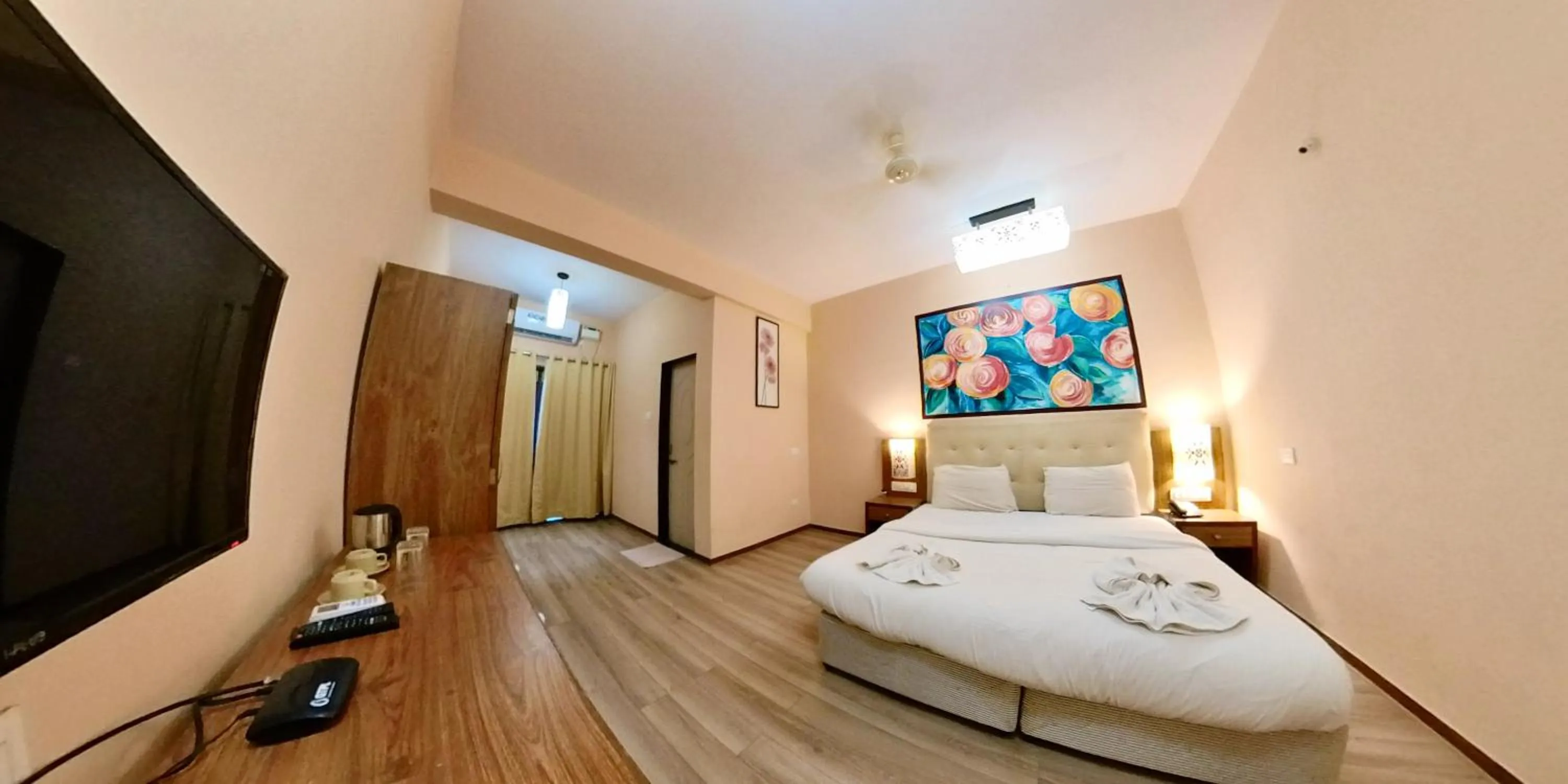 TV and multimedia, Bed in Resort Martins Siesta , A Portuguese Heritage Resort in Calangute