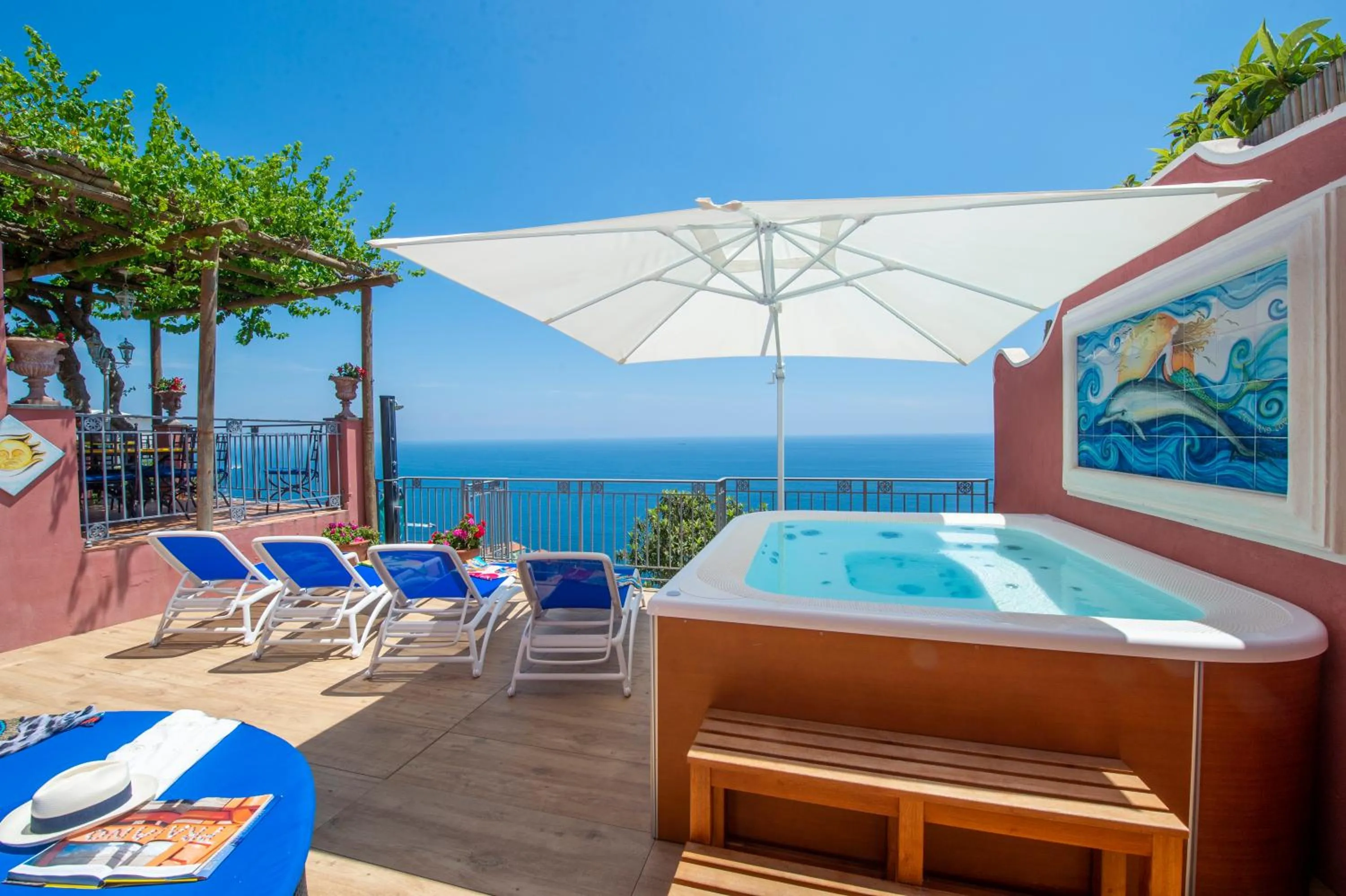 Swimming pool in Palazzo Rocco Villa Sunshining in Love