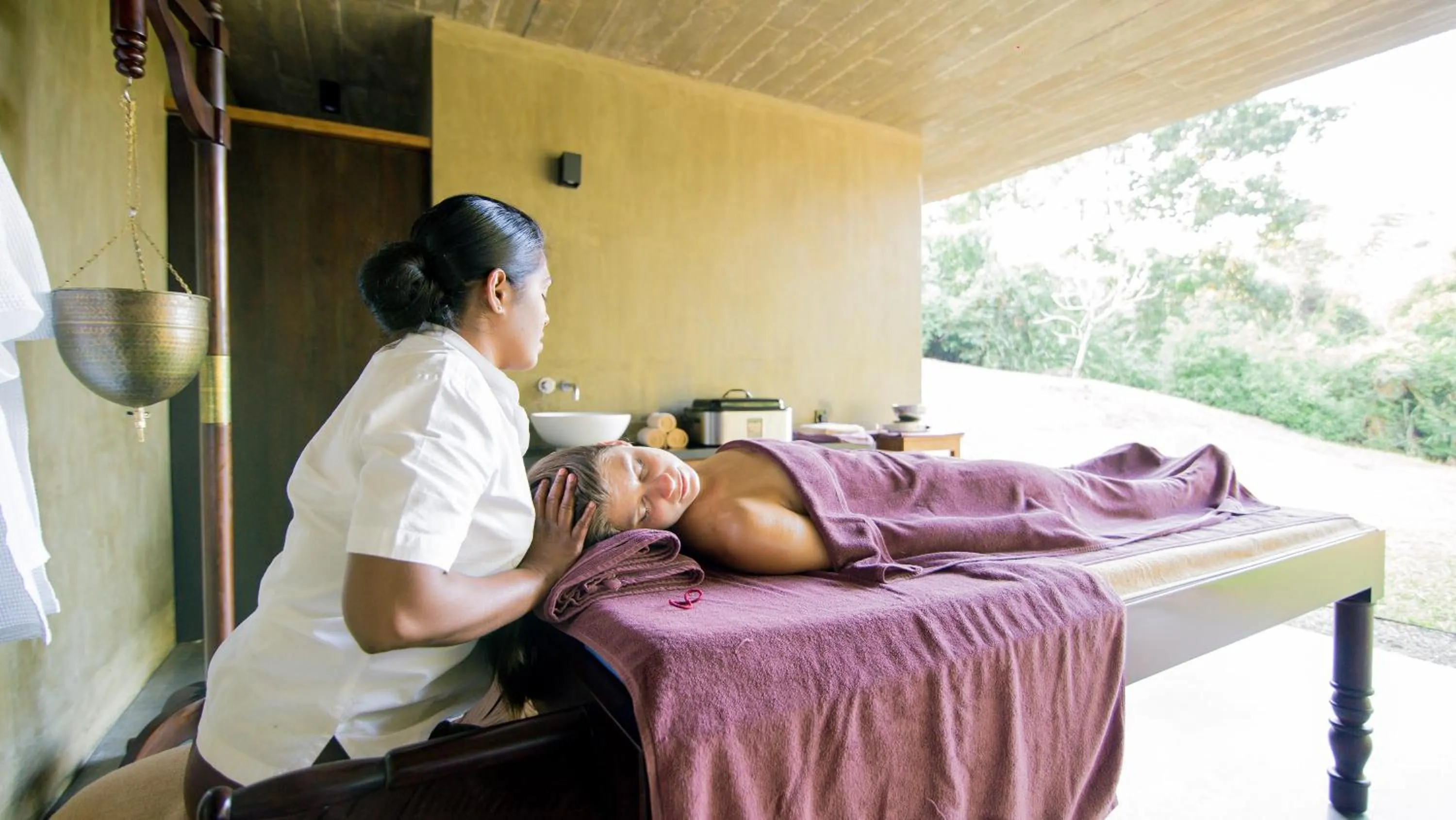 Massage, Bed in Santani Wellness Kandy