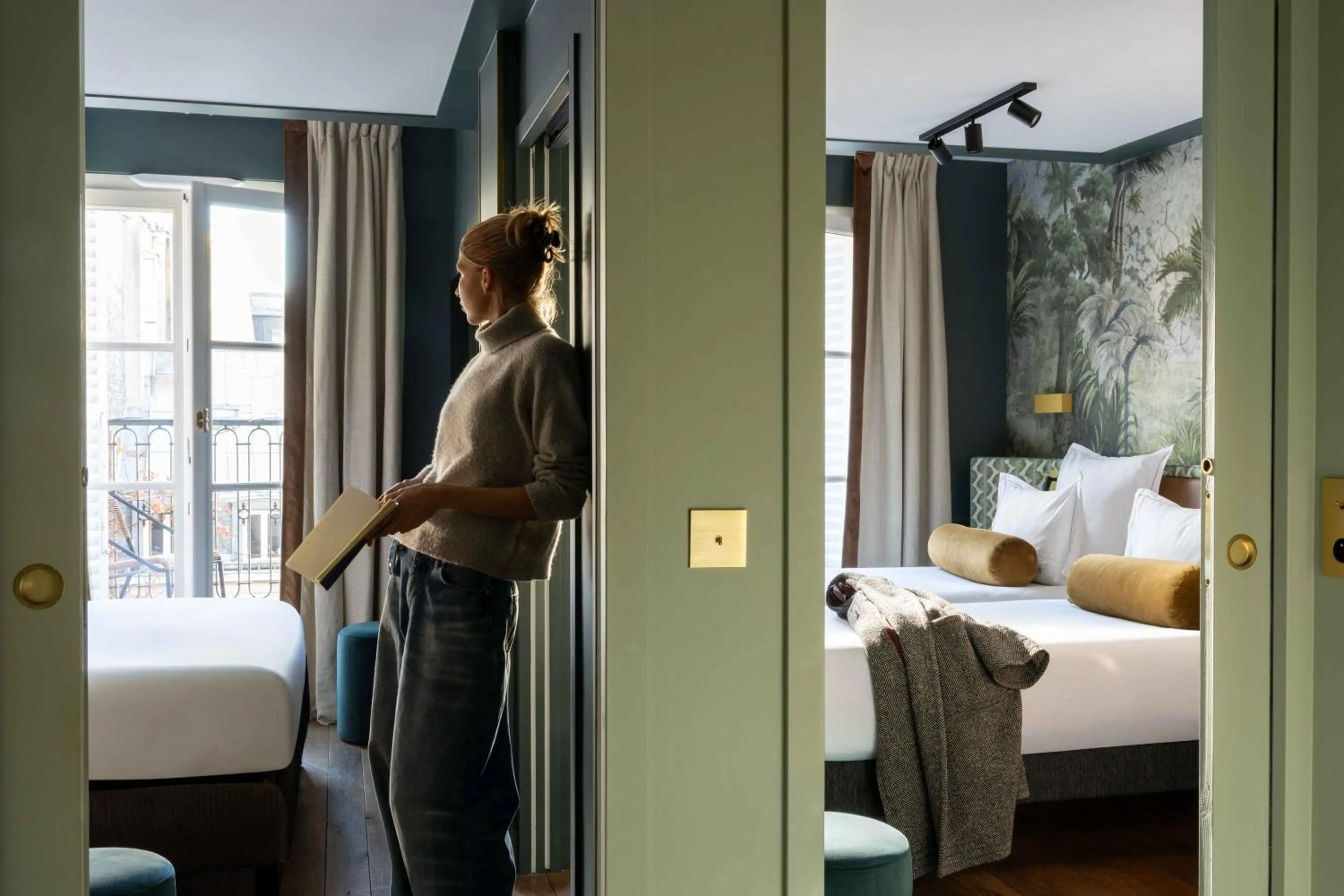 Bed in Les Jardins Du Luxembourg