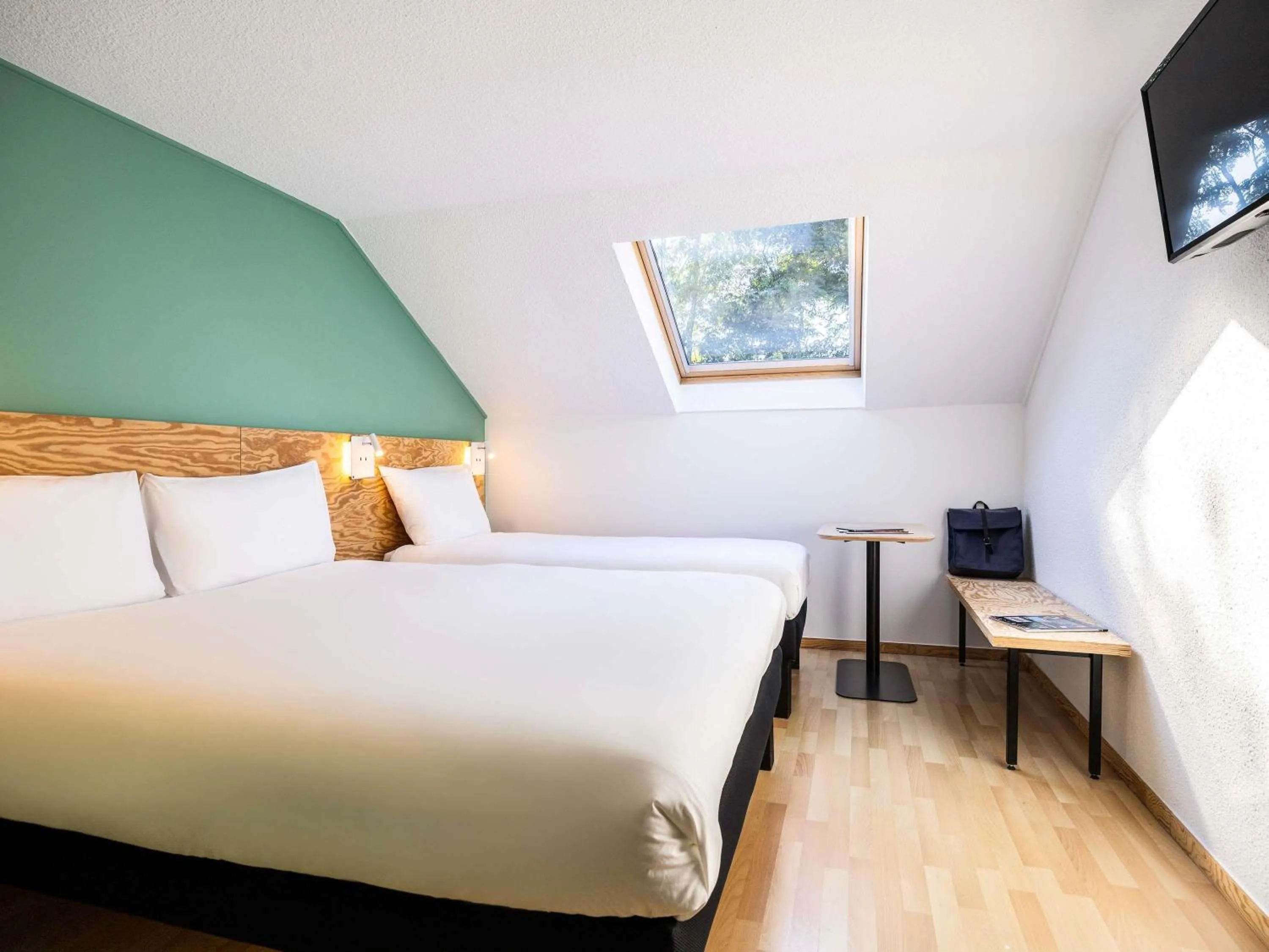 Bedroom, Bed in greet Brussels Airport Zaventem