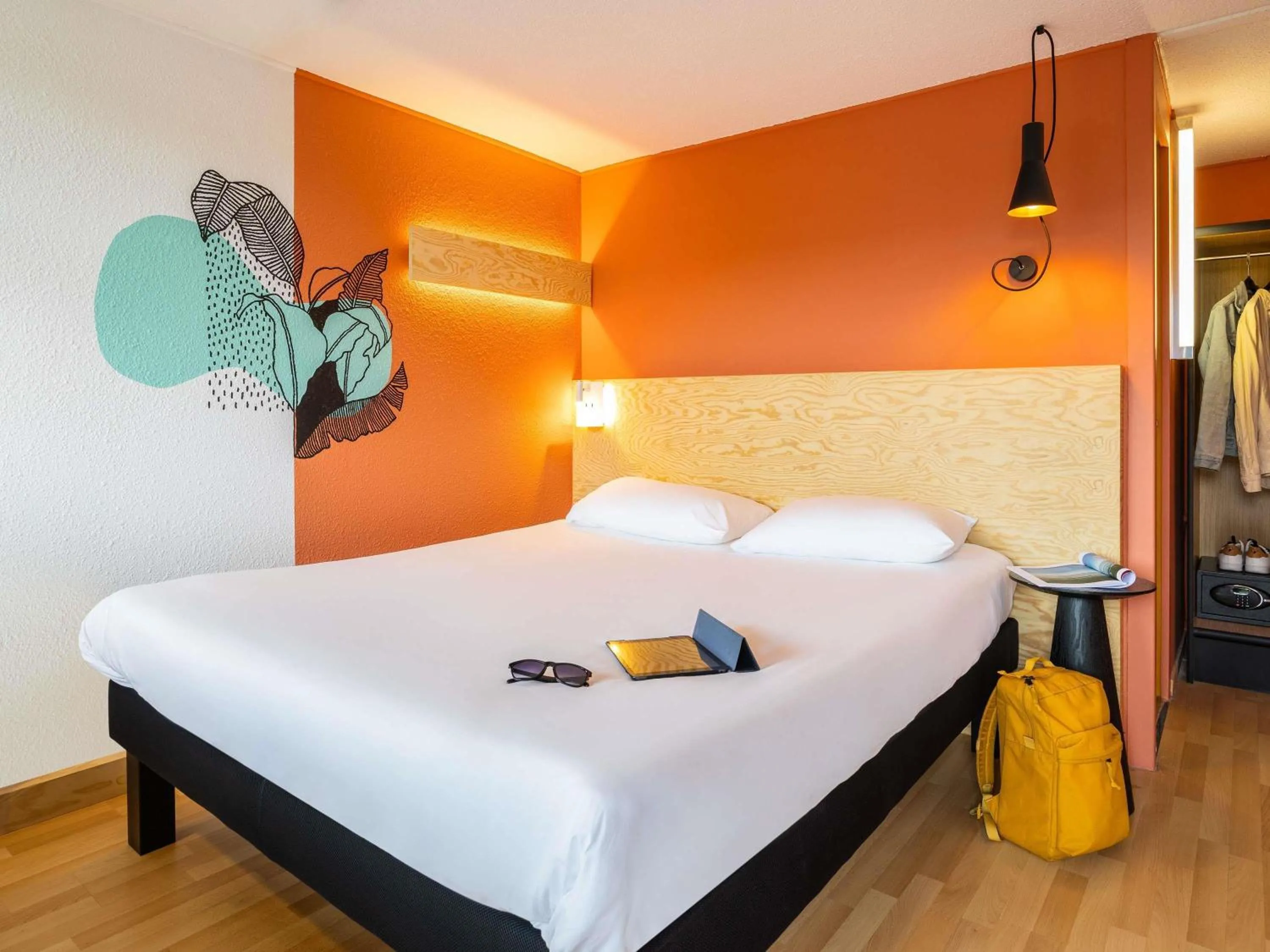 Bedroom, Bed in greet Brussels Airport Zaventem