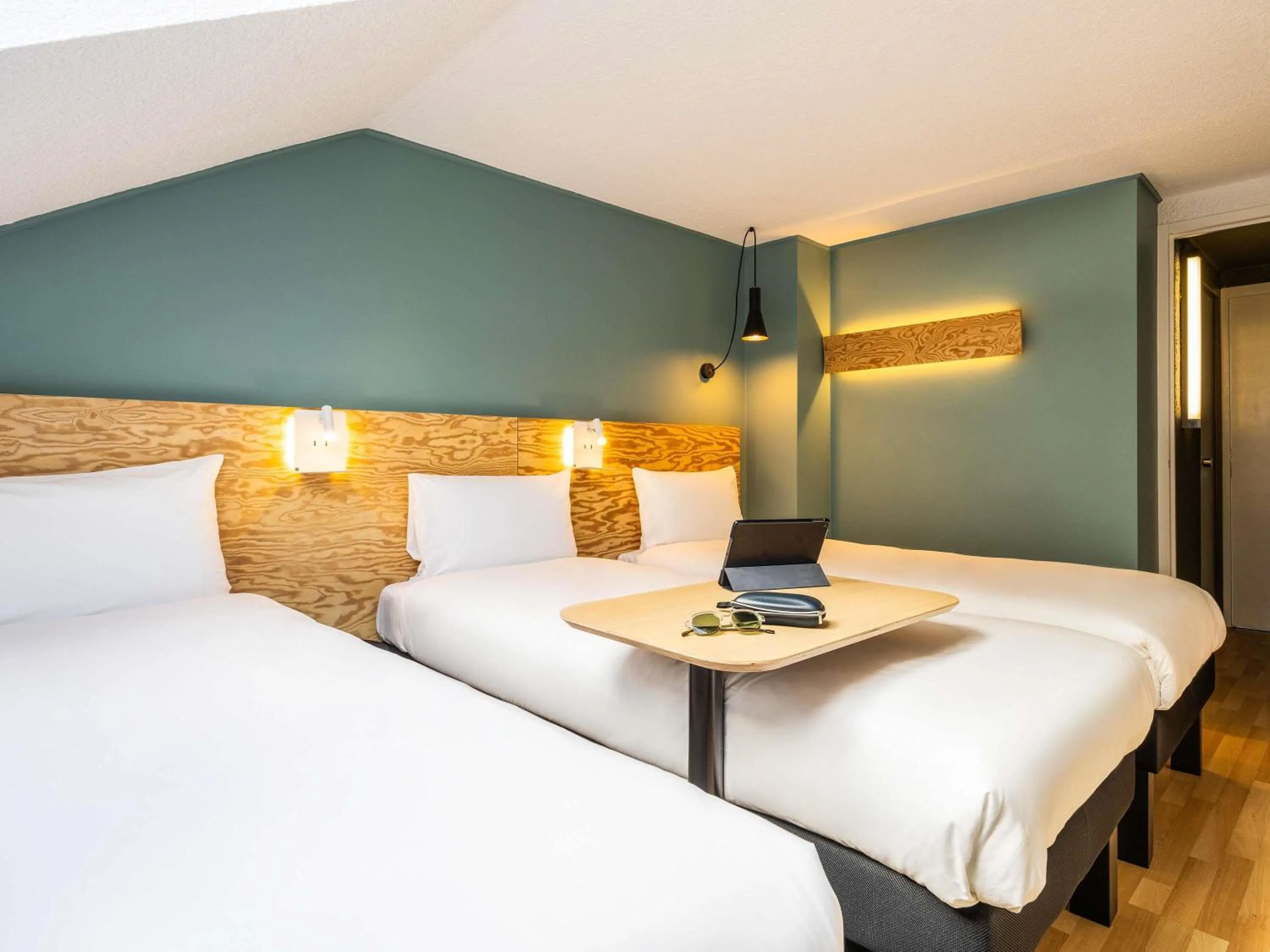 Bedroom, Bed in greet Brussels Airport Zaventem