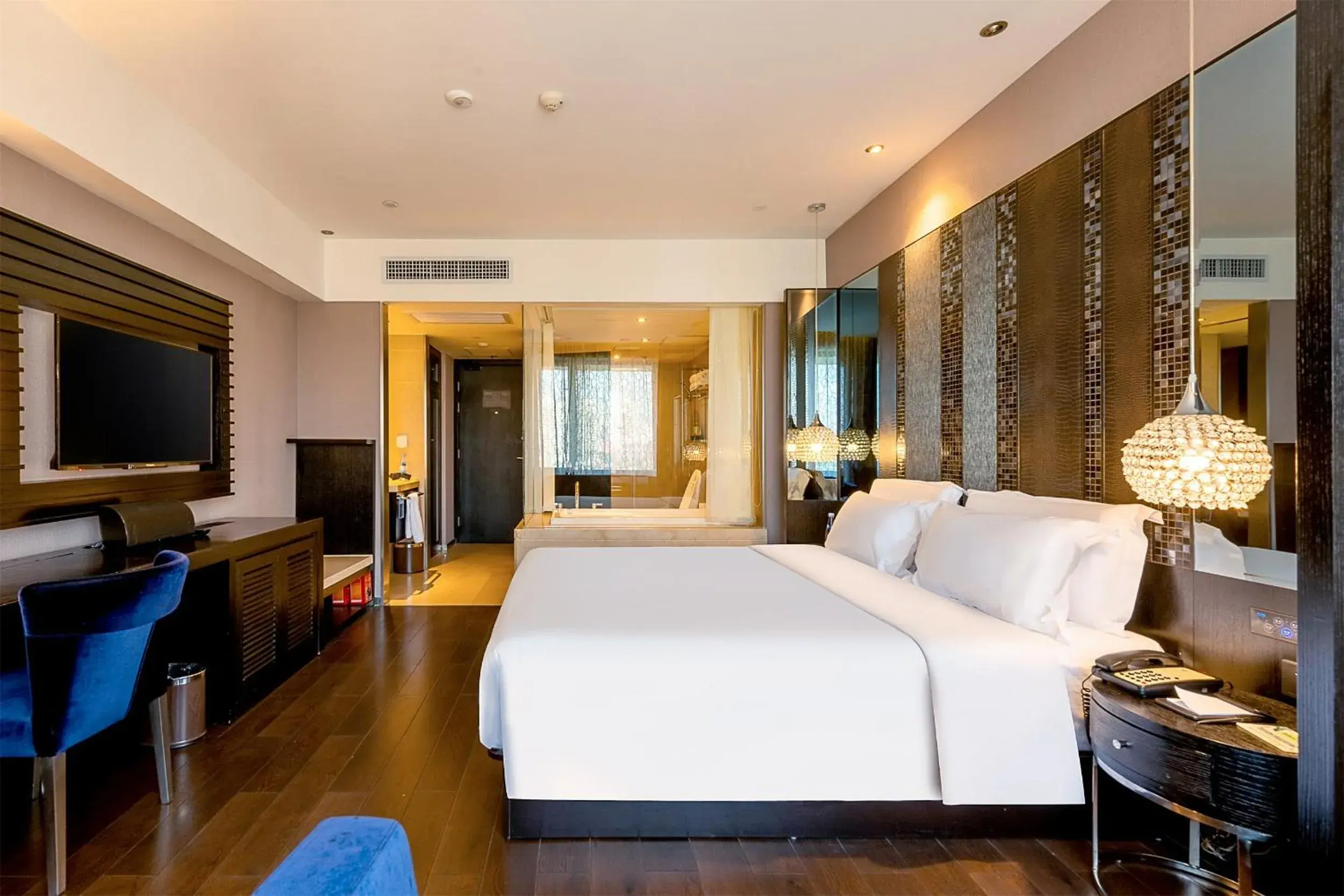 Standard Queen Room in Crystal Orange Hotel Guangzhou Taojin Branch Standard Queen Room in Crystal Orange Hotel Guangzhou Taojin Branch