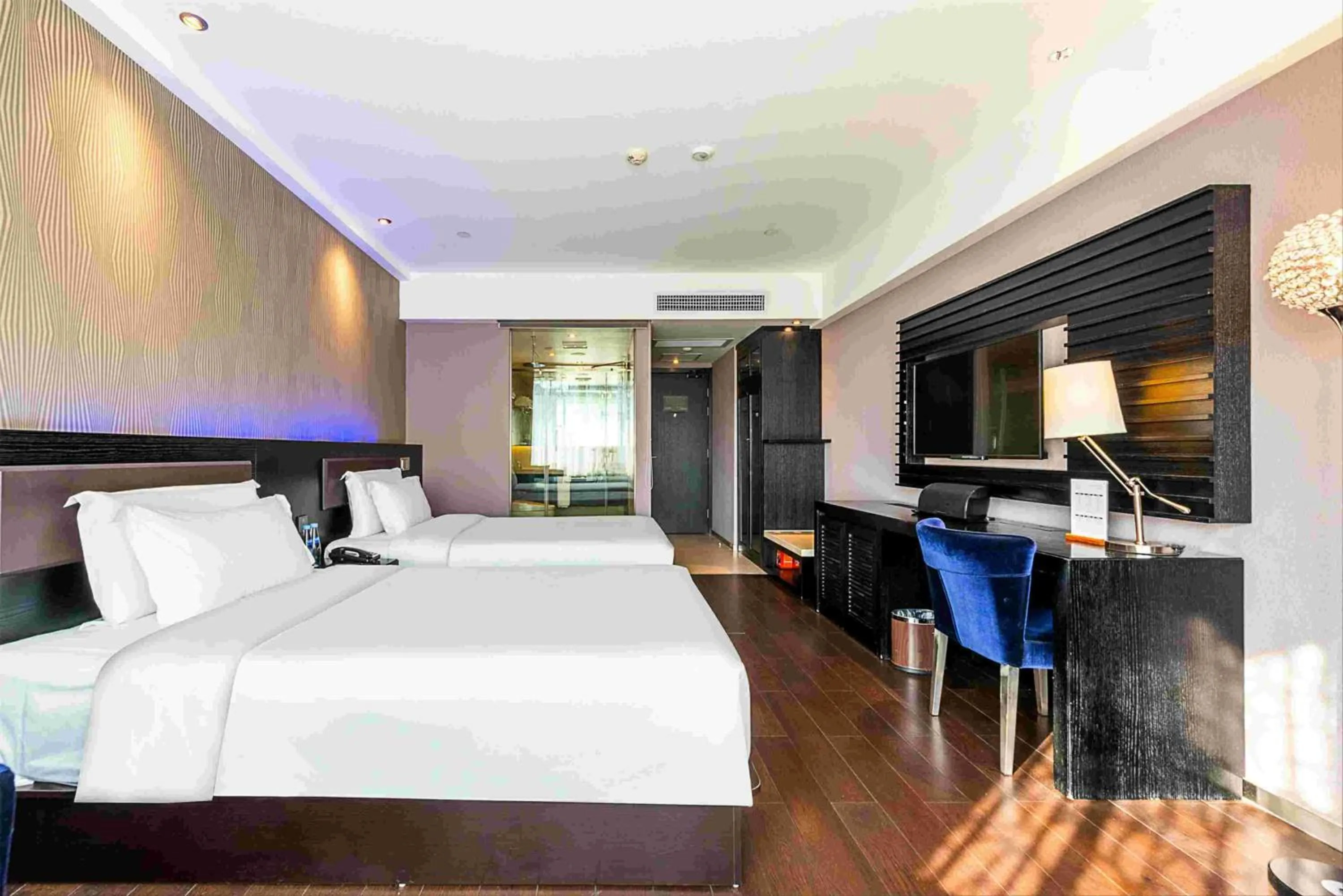 Photo of the whole room, Bed in Crystal Orange Hotel Guangzhou Taojin Branch