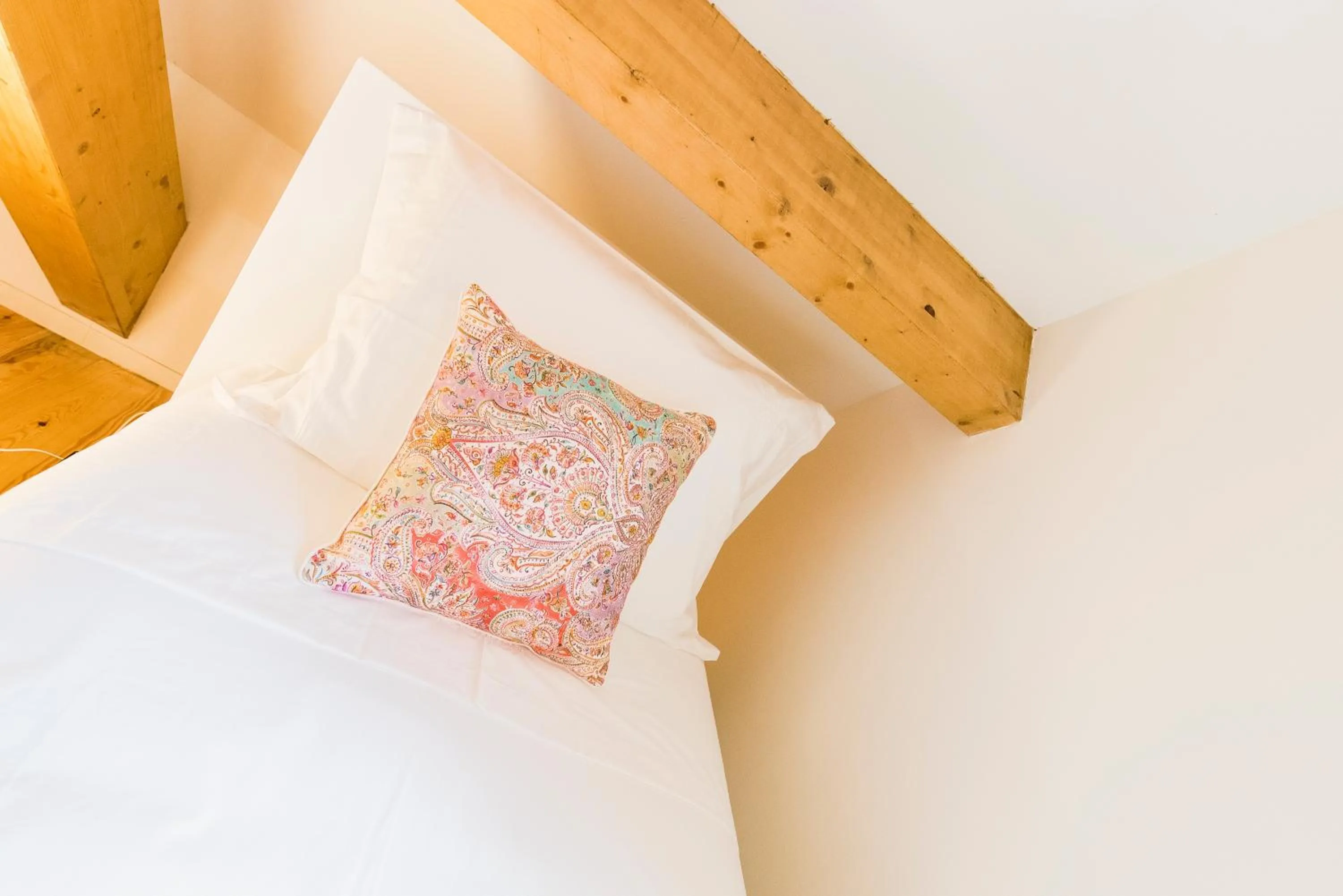 Bed in Oporto Trendy River