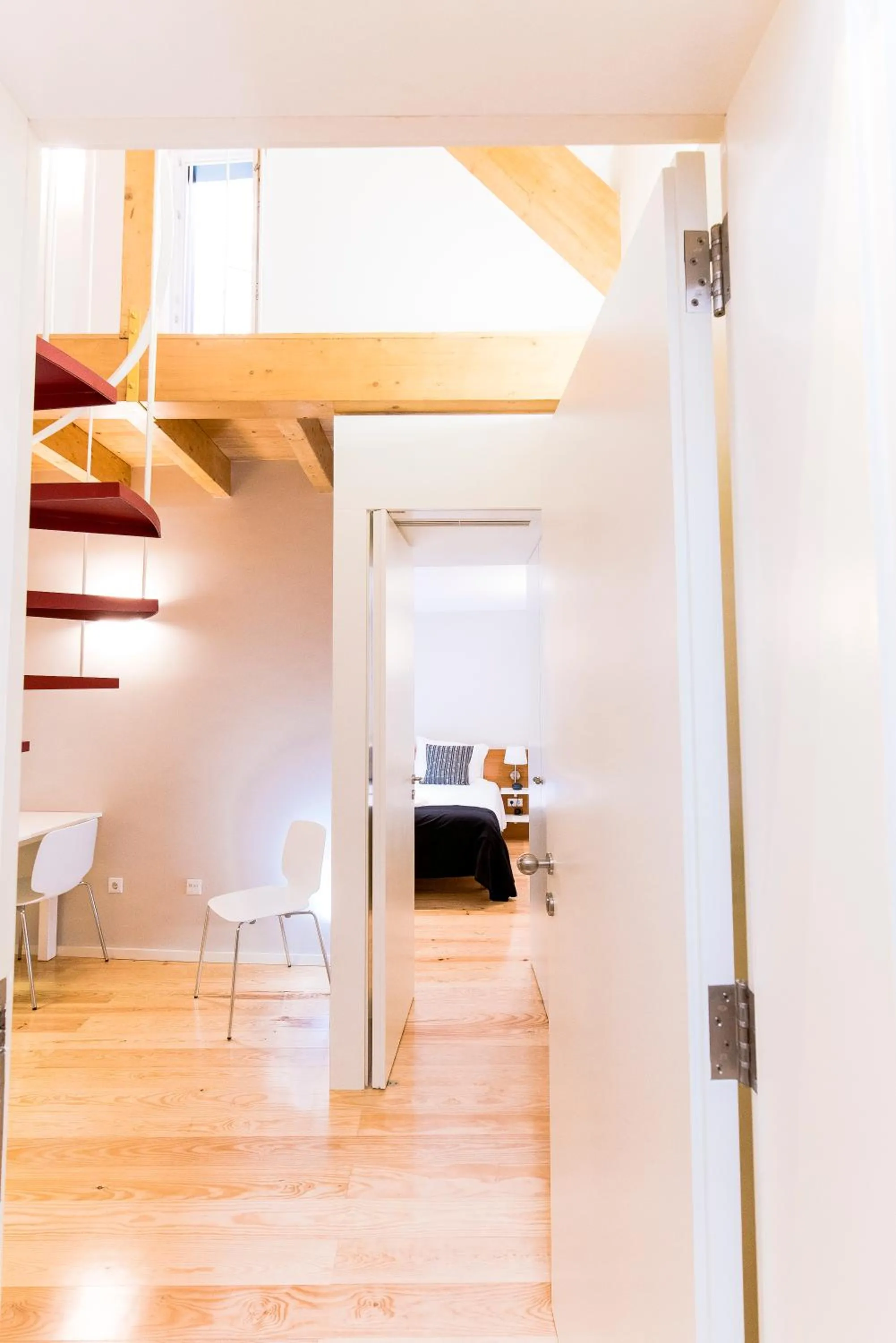 Photo of the whole room, Bed in Oporto Trendy River