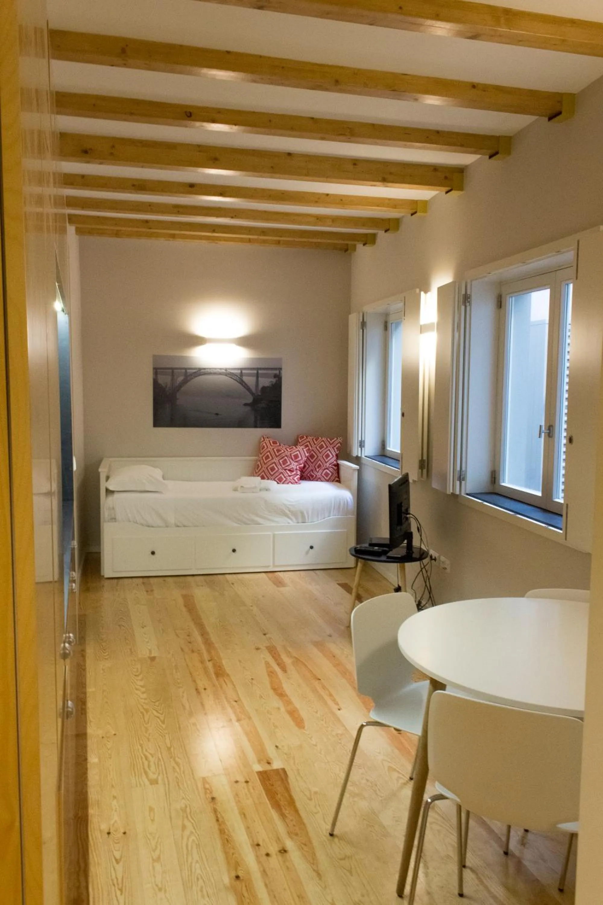 Living room, Bed in Oporto Trendy River