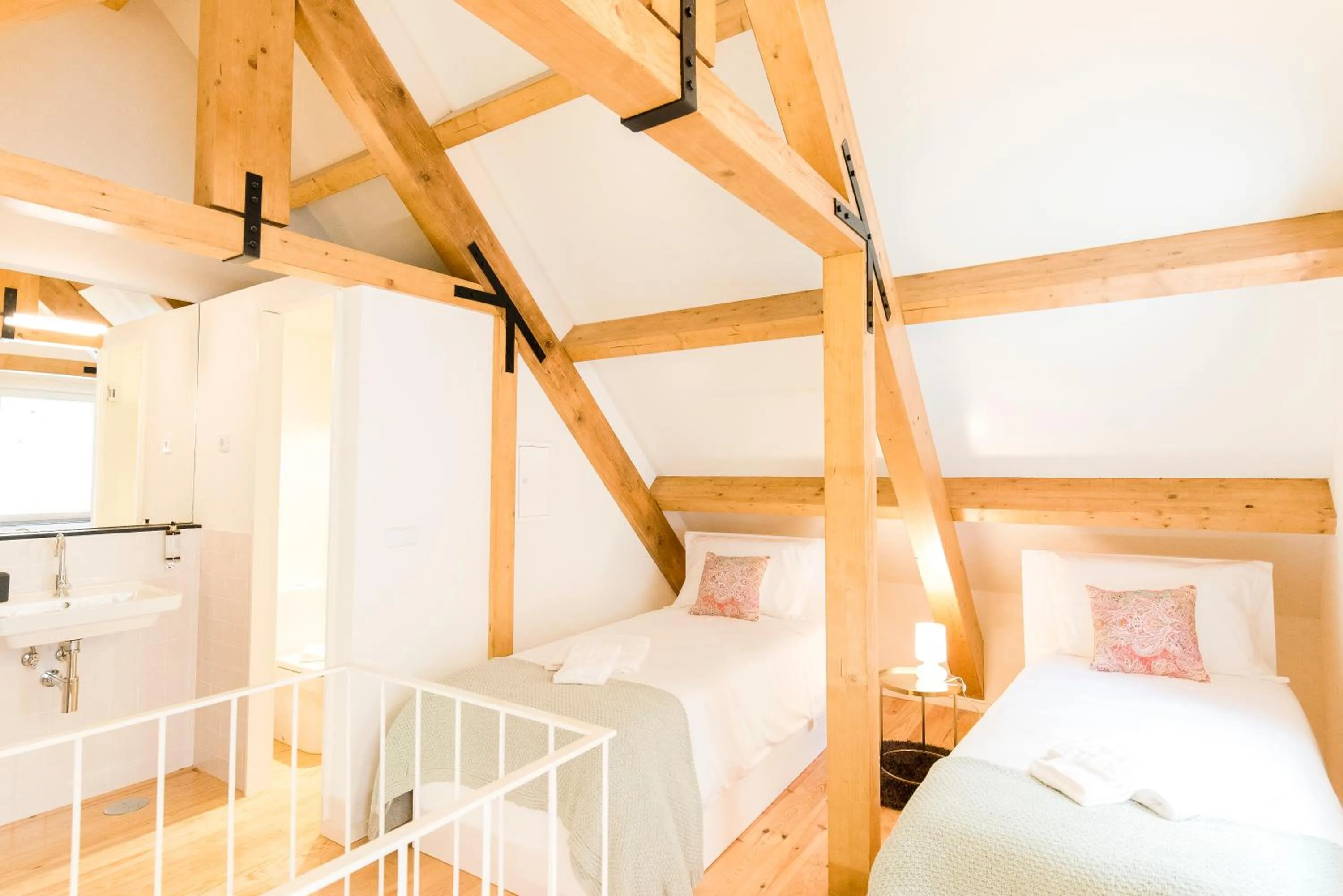 Bed in Oporto Trendy River