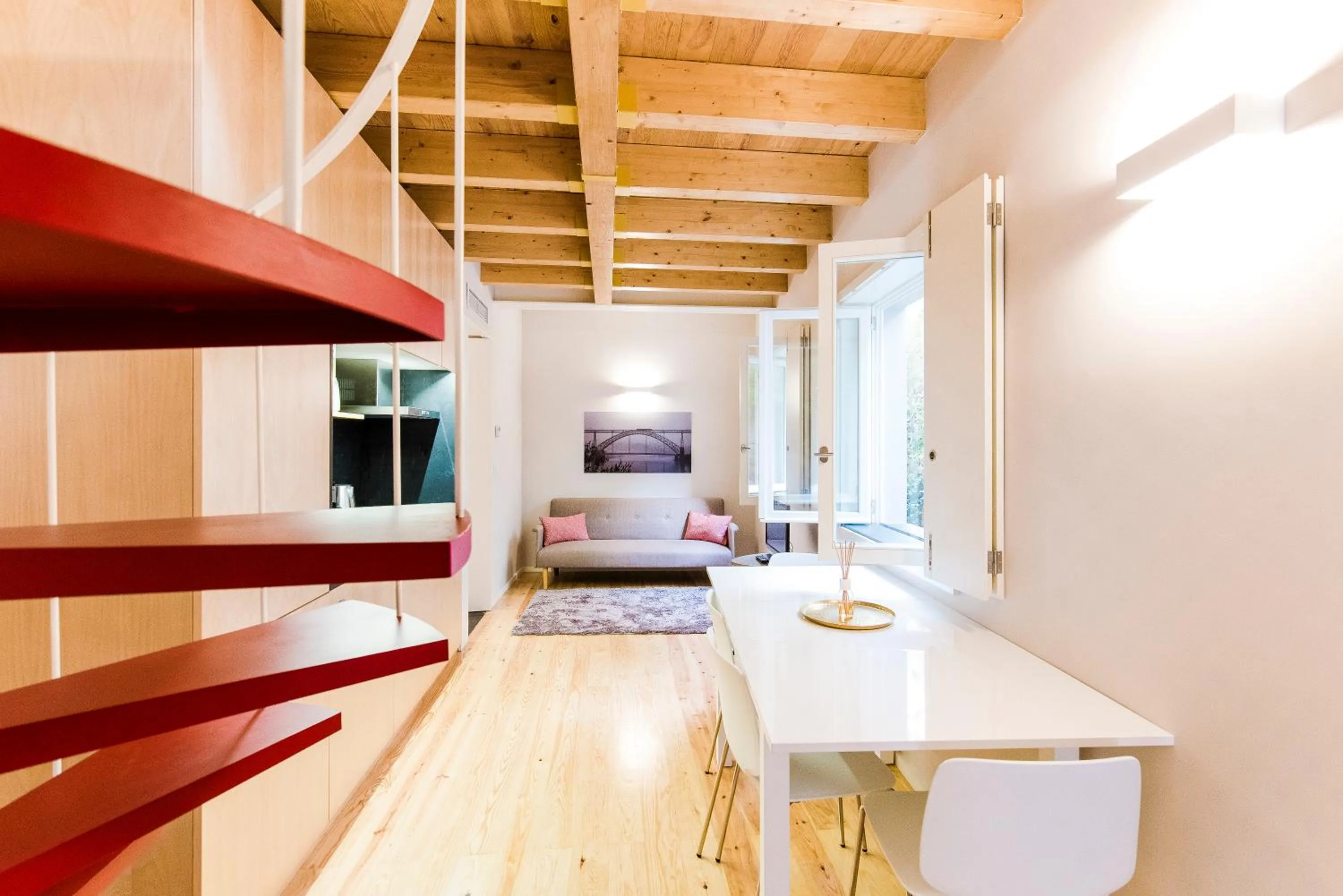 Decorative detail, Bed in Oporto Trendy River