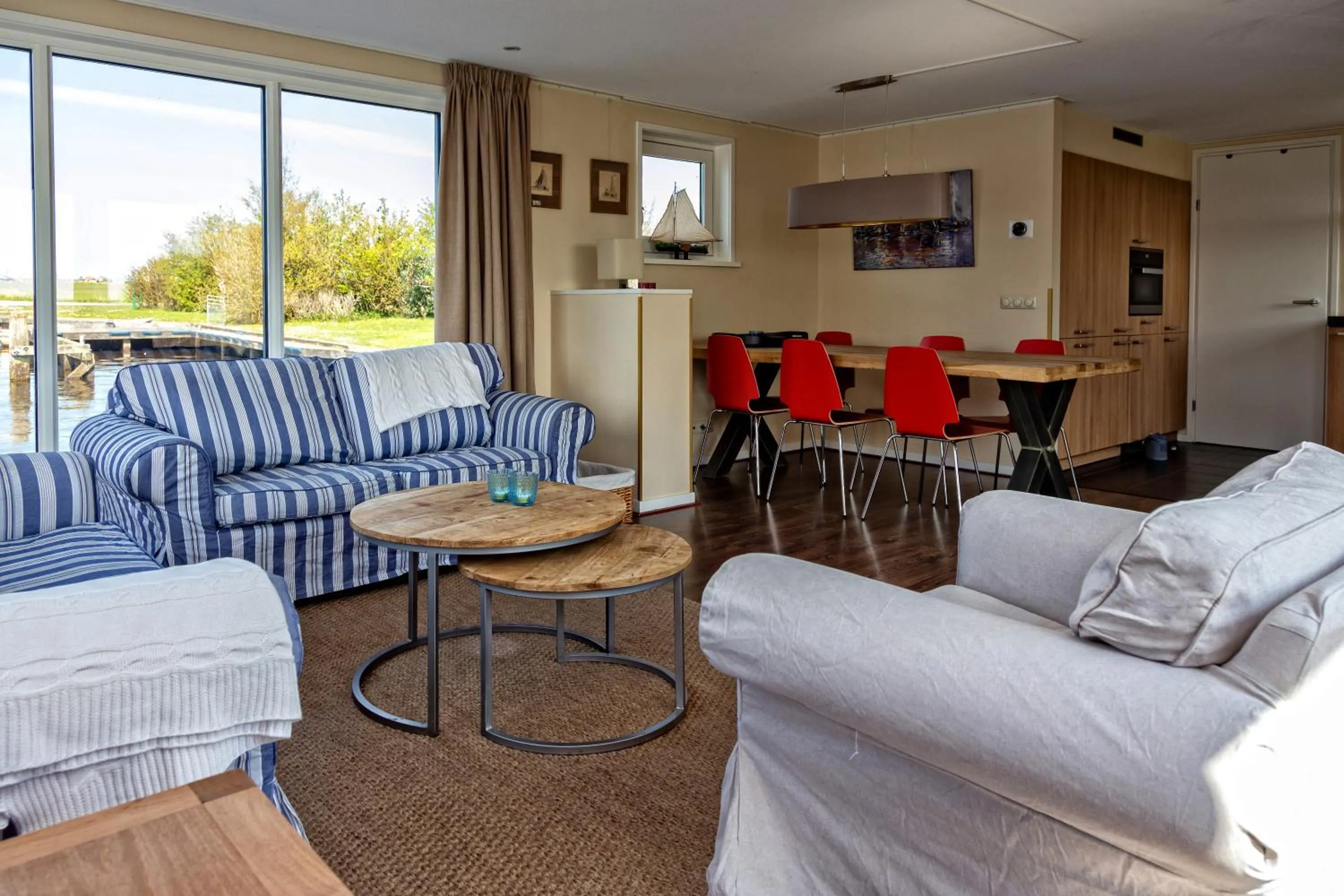 Living room in Woonboot Sweltsje
