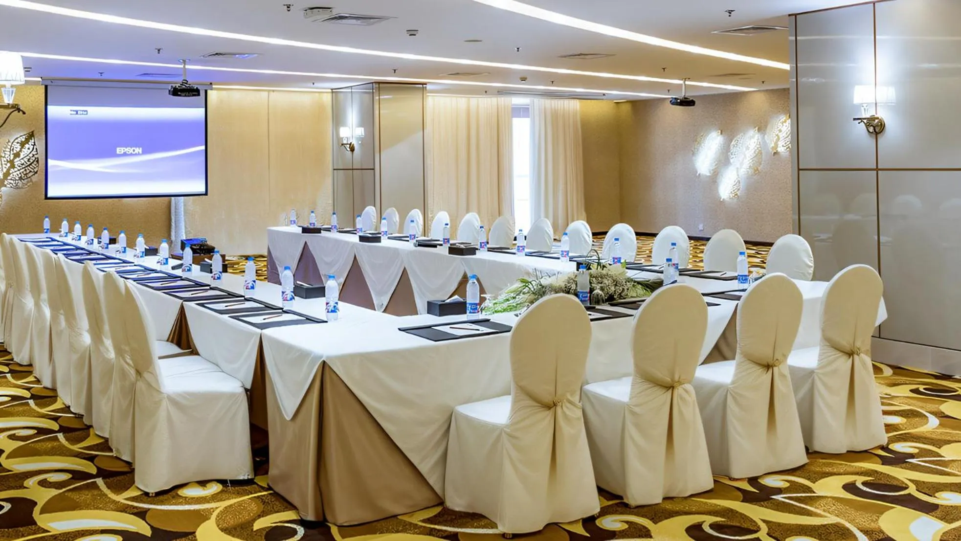 Meeting/conference room in M Hotel Makkah by Millennium