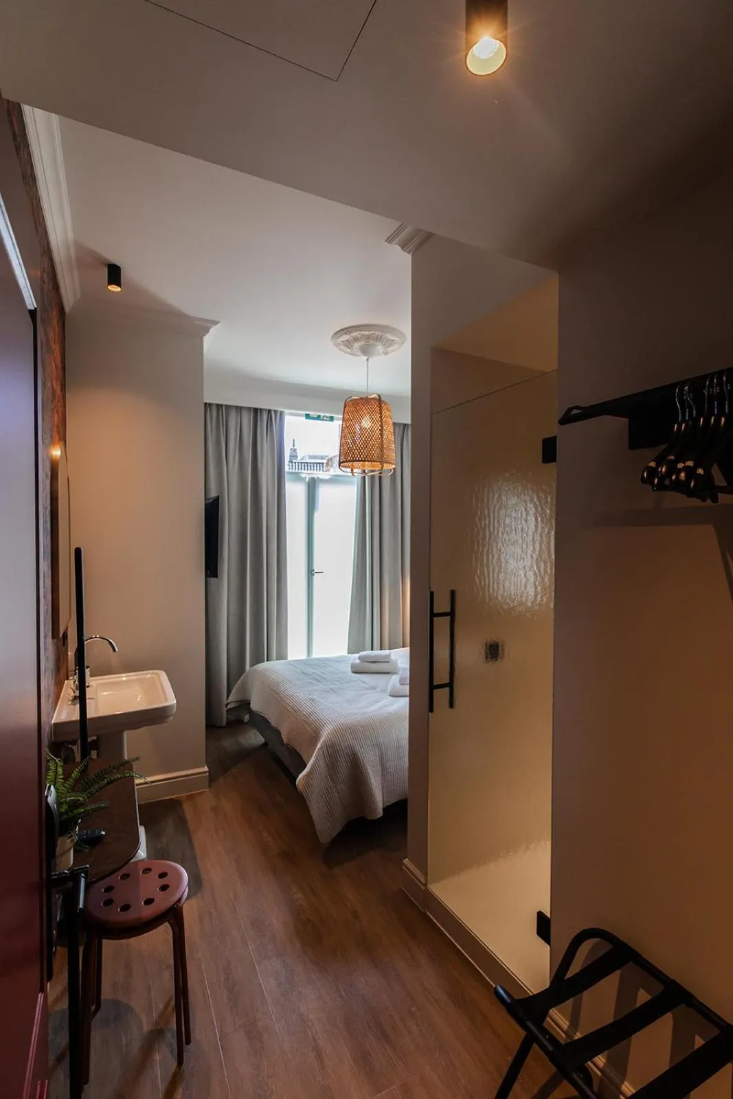 Bedroom, Bed in Hotel Rose Red