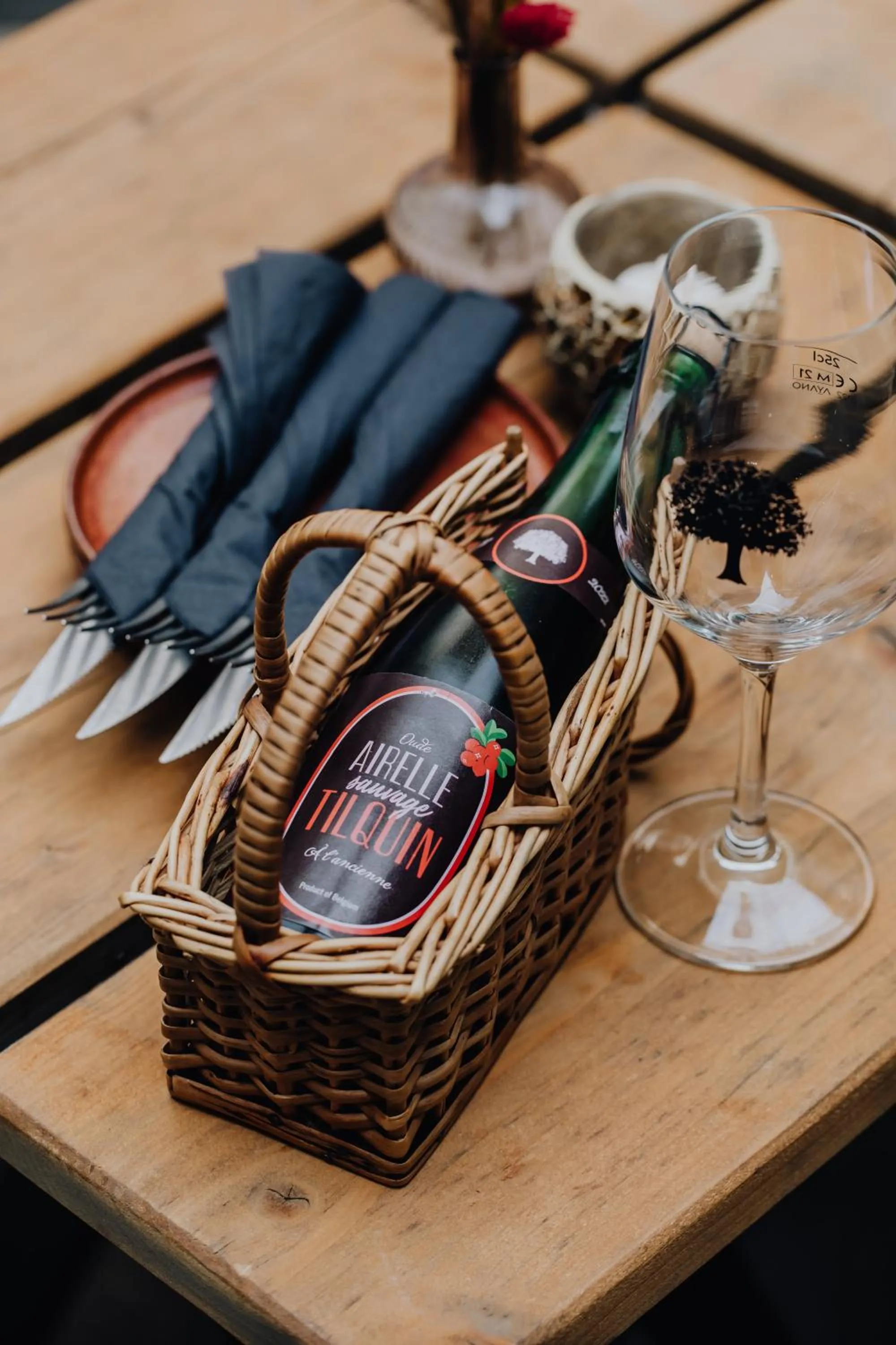 Drinks in Hotel Rose Red