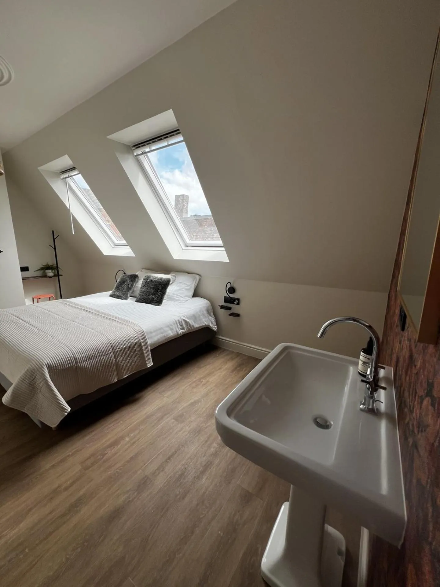 Standard Double Room in Hotel Rose Red