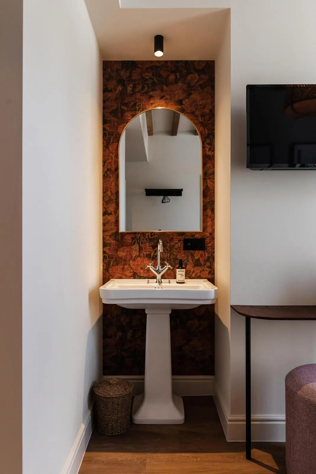 Bathroom in Hotel Rose Red