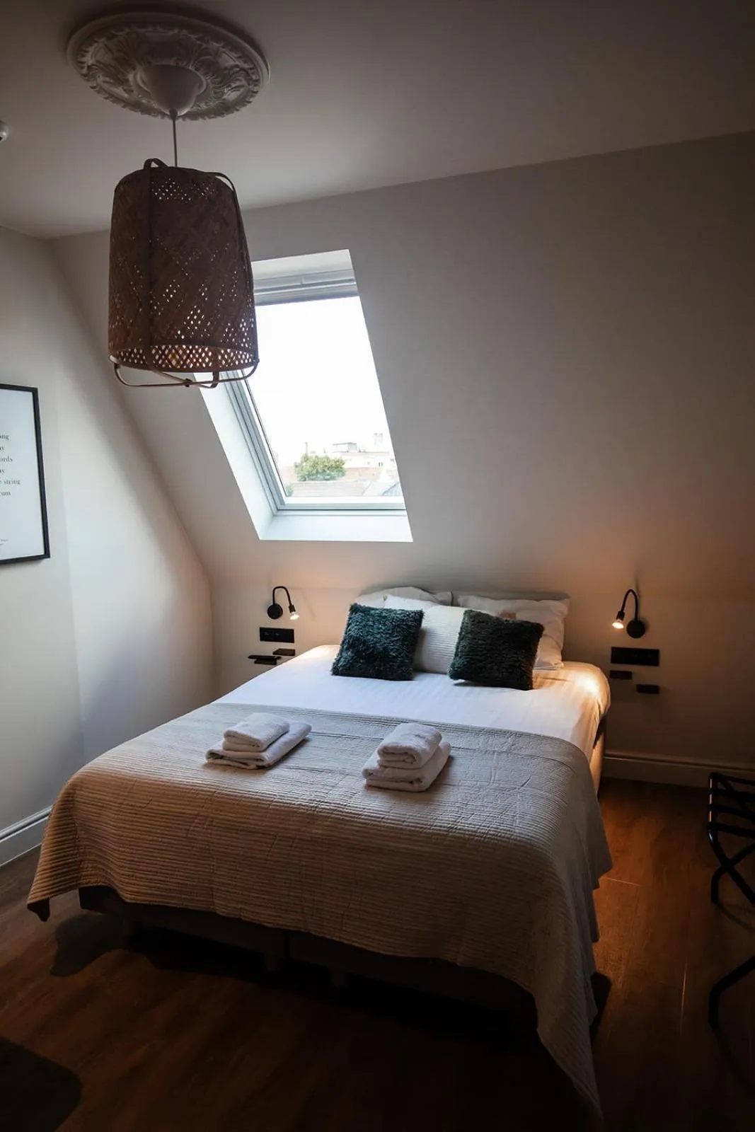 Bedroom, Bed in Hotel Rose Red