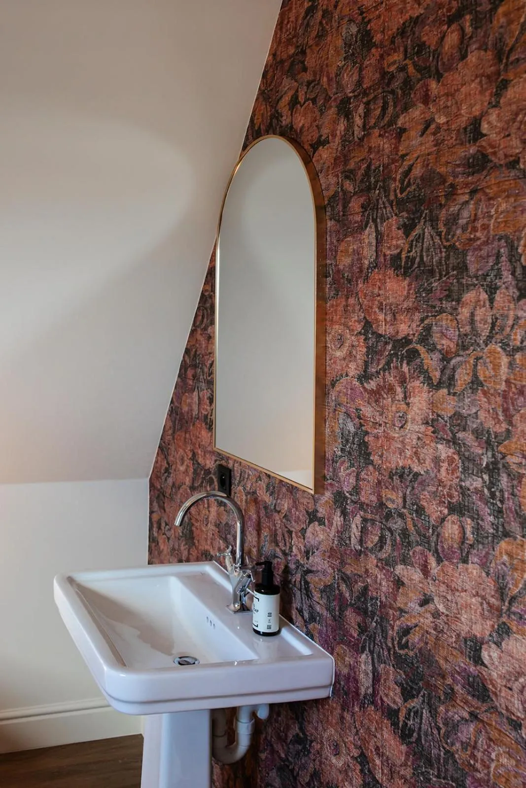 Bathroom in Hotel Rose Red