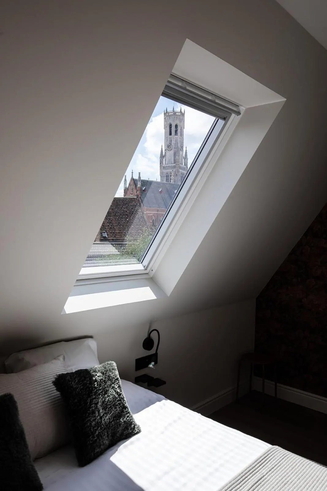 View (from property/room), Bed in Hotel Rose Red