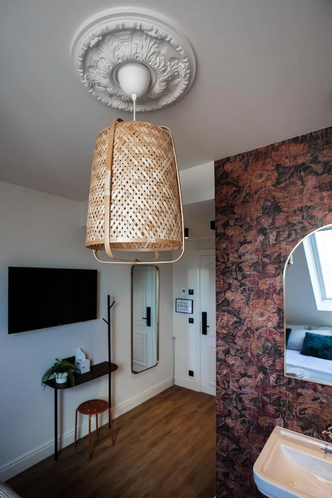 Decorative detail in Hotel Rose Red