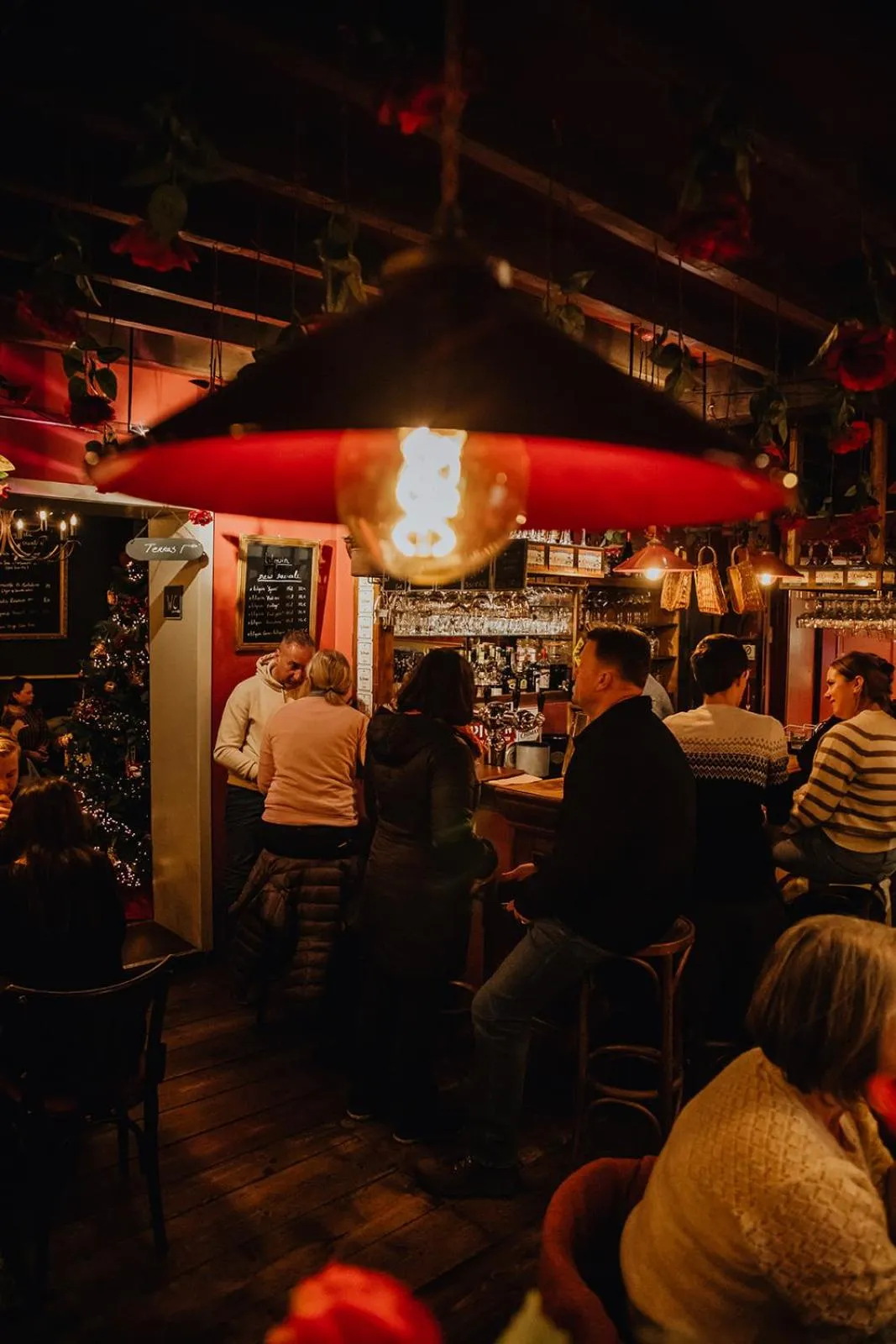 Food and drinks in Hotel Rose Red