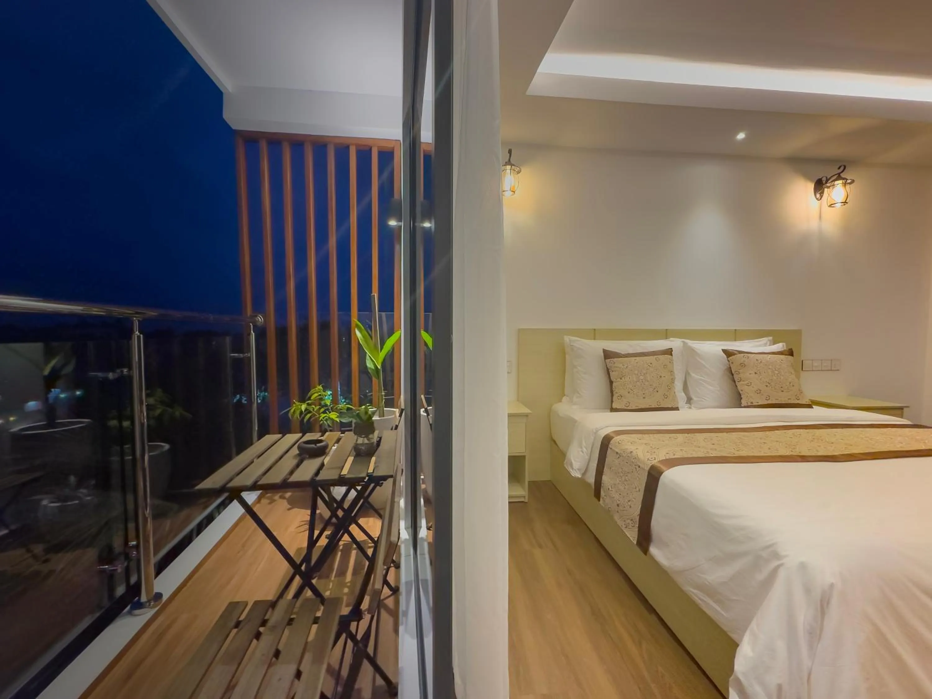 Balcony/Terrace, Bed in Ithaa Inn Kamadhoo