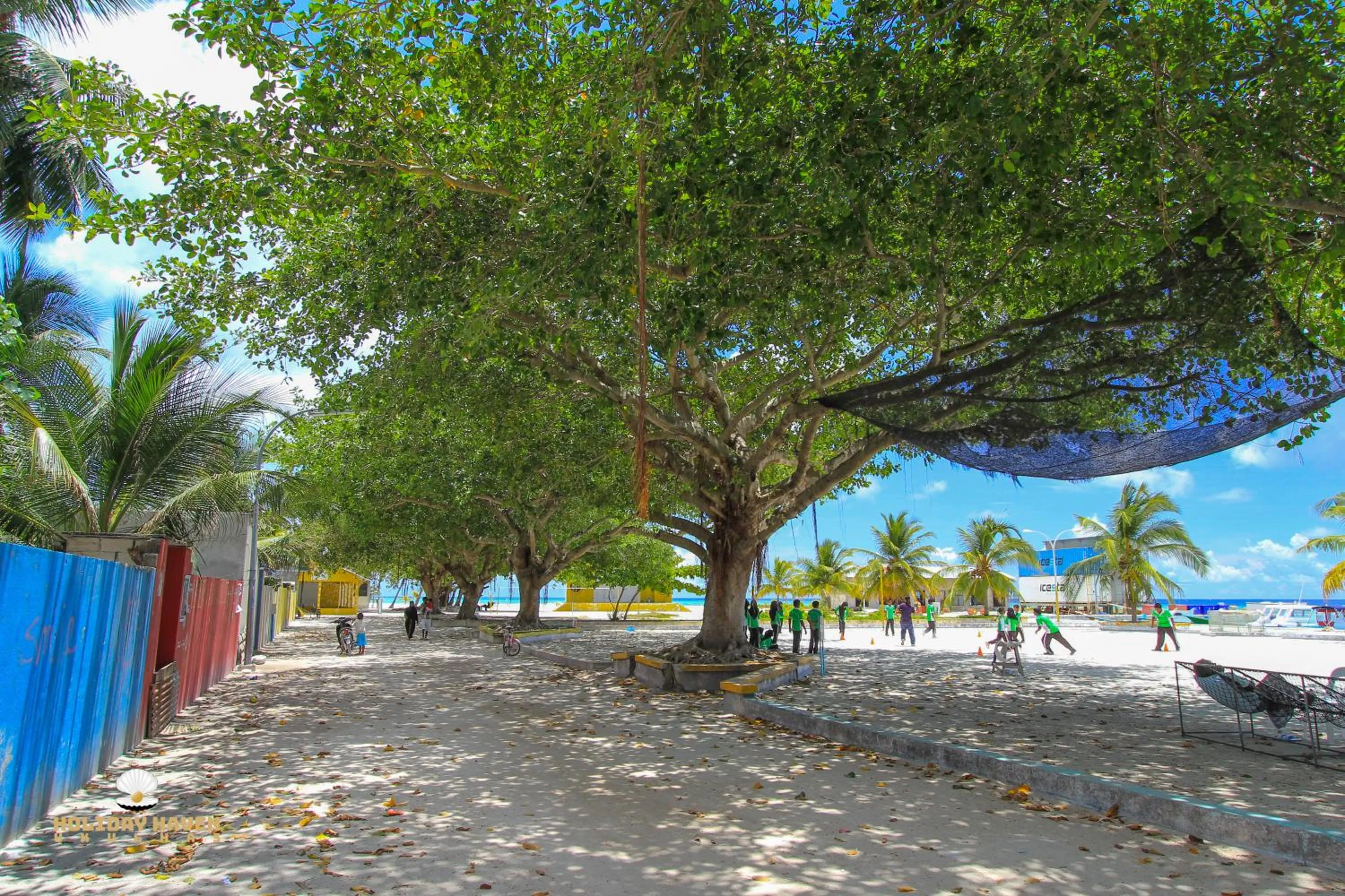 People in Holiday Haven Ukulhas