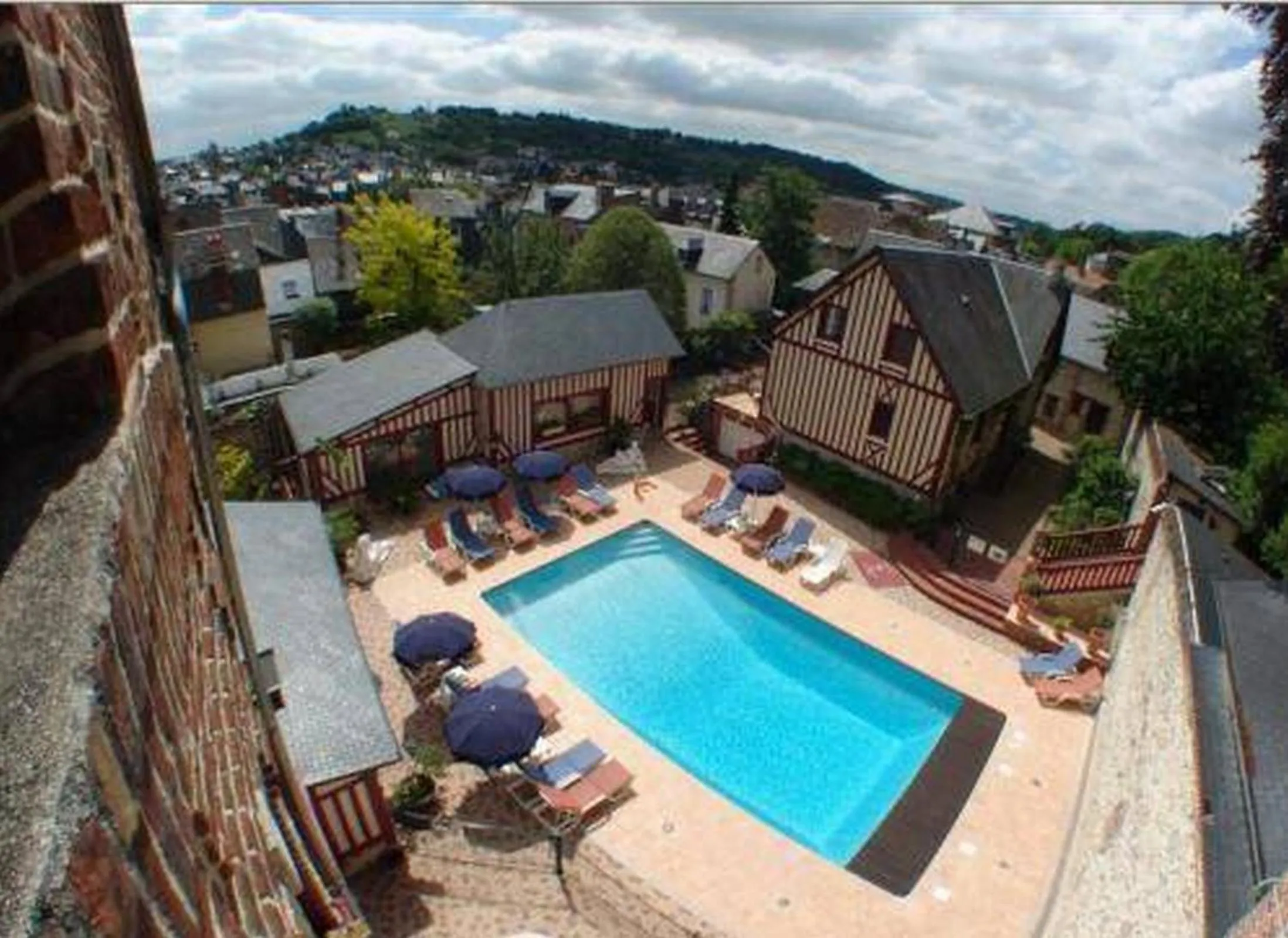 Swimming pool in Hôtel L'Ecrin
