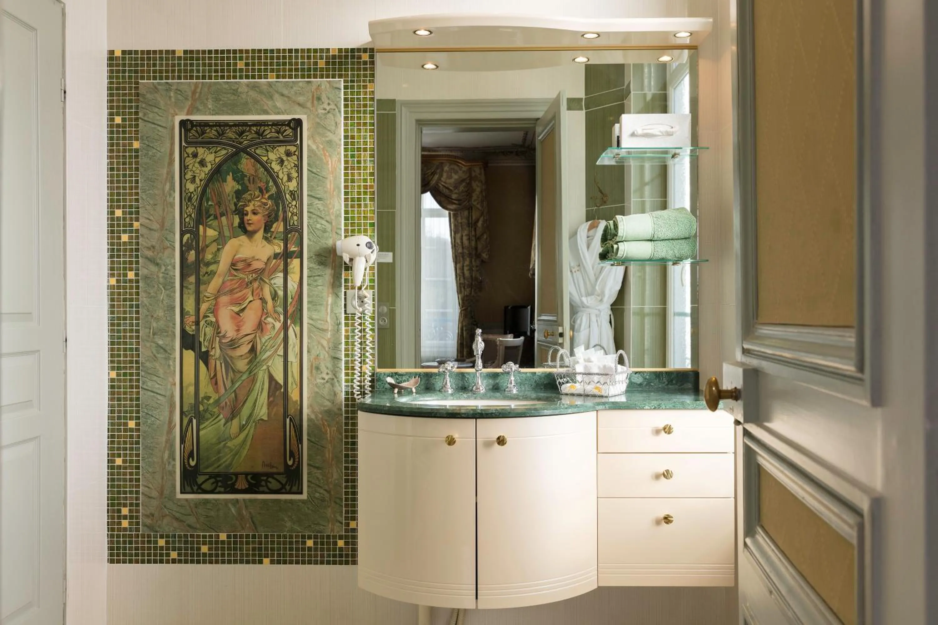 Decorative detail in Hôtel L'Ecrin