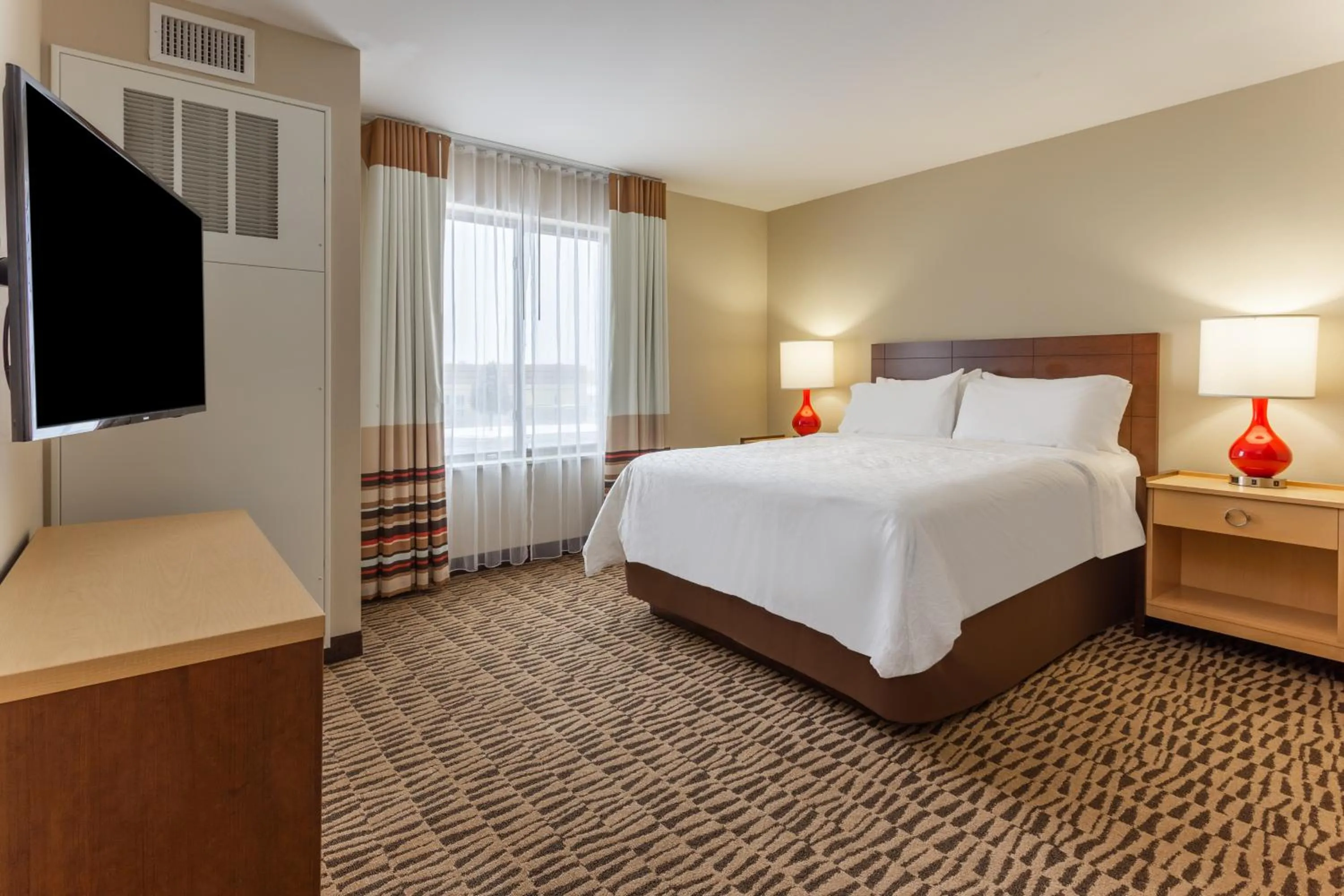 Bed in Candlewood Suites Fargo South-Medical Center by IHG