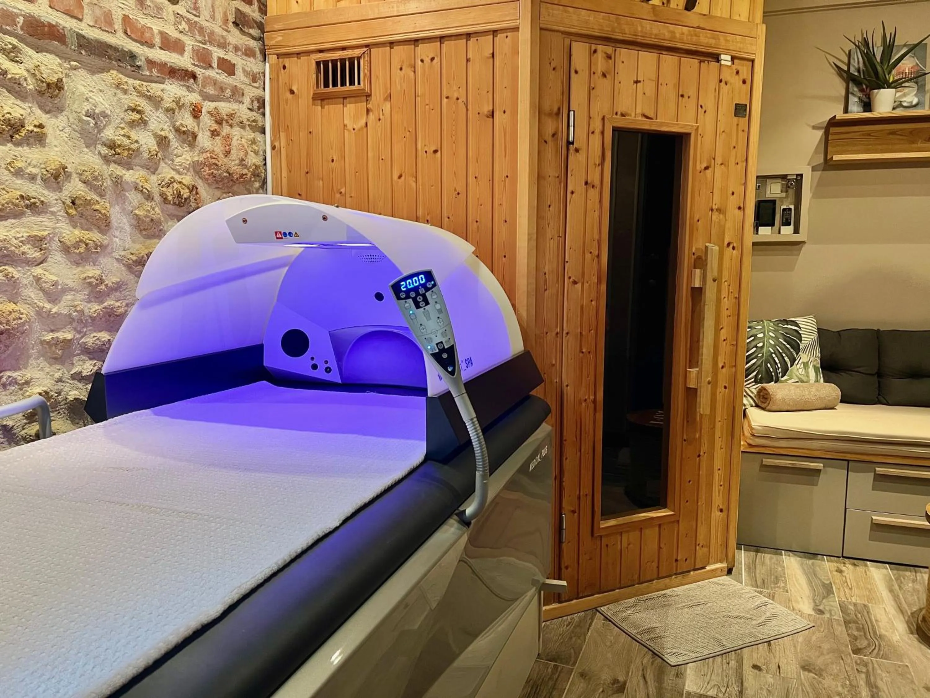 Spa and wellness centre/facilities, Bed in Le Trophée Boutique Hôtel Spa- La Loggia Appart'hôtel