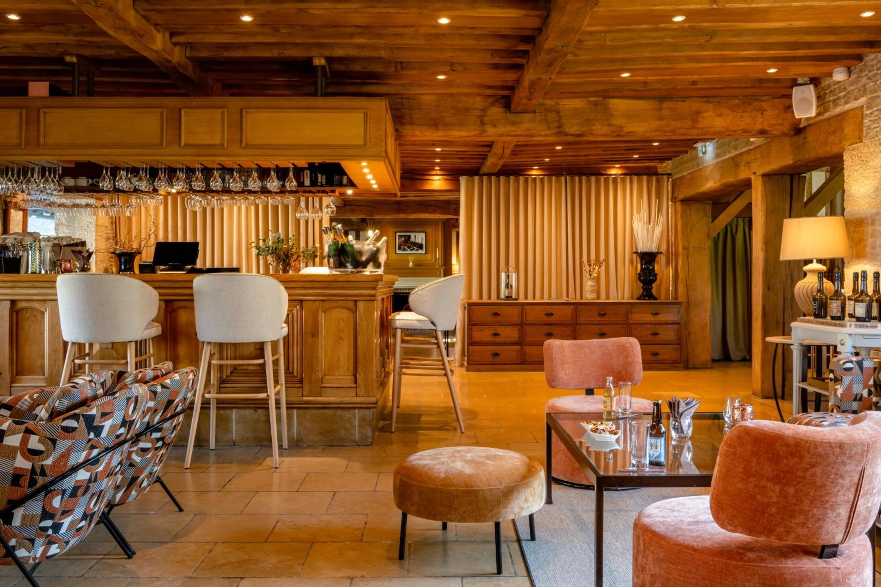 Lounge or bar in Les Manoirs de Tourgéville