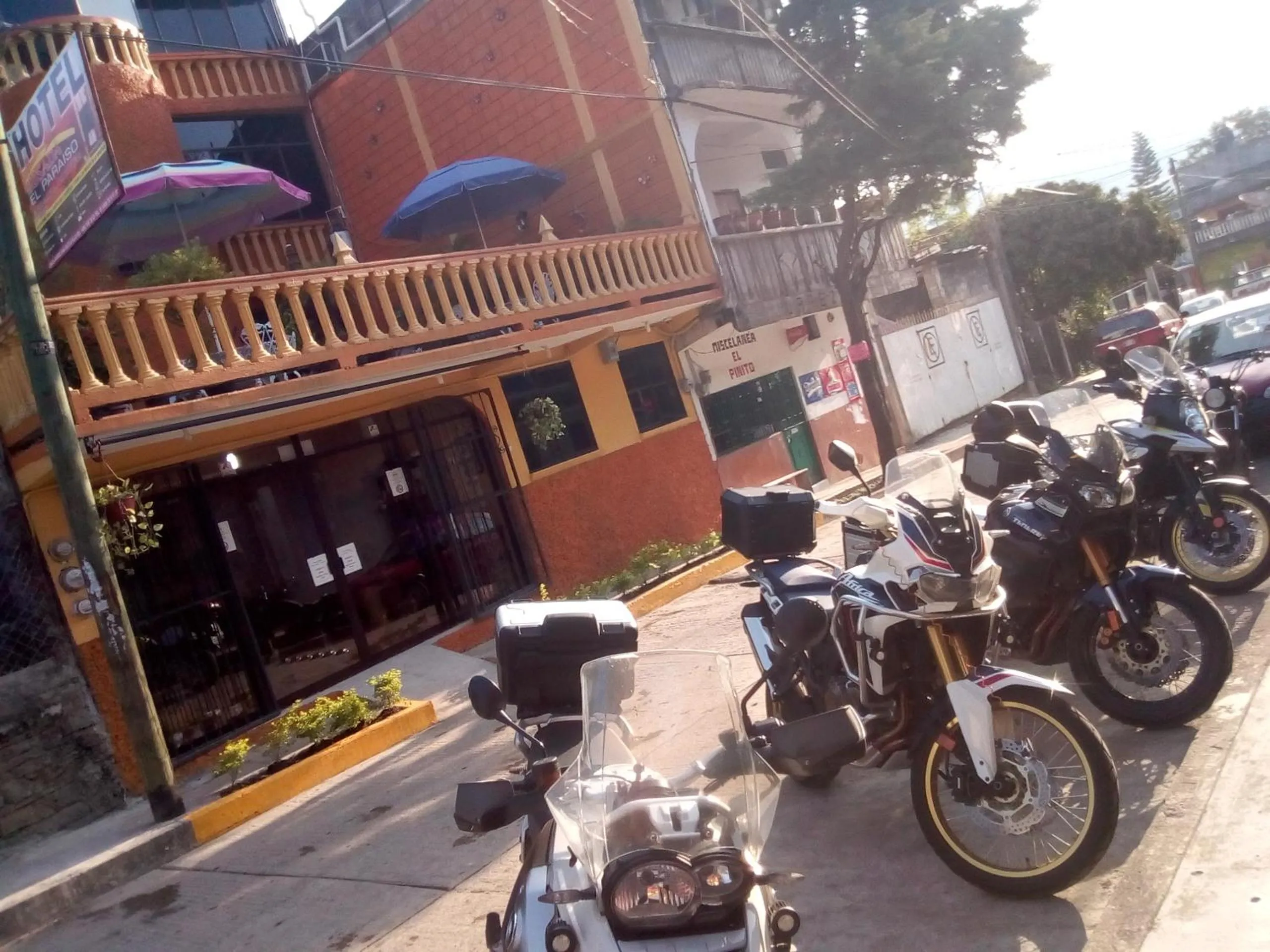 POSAD FAMILIAR EL PARAiSO