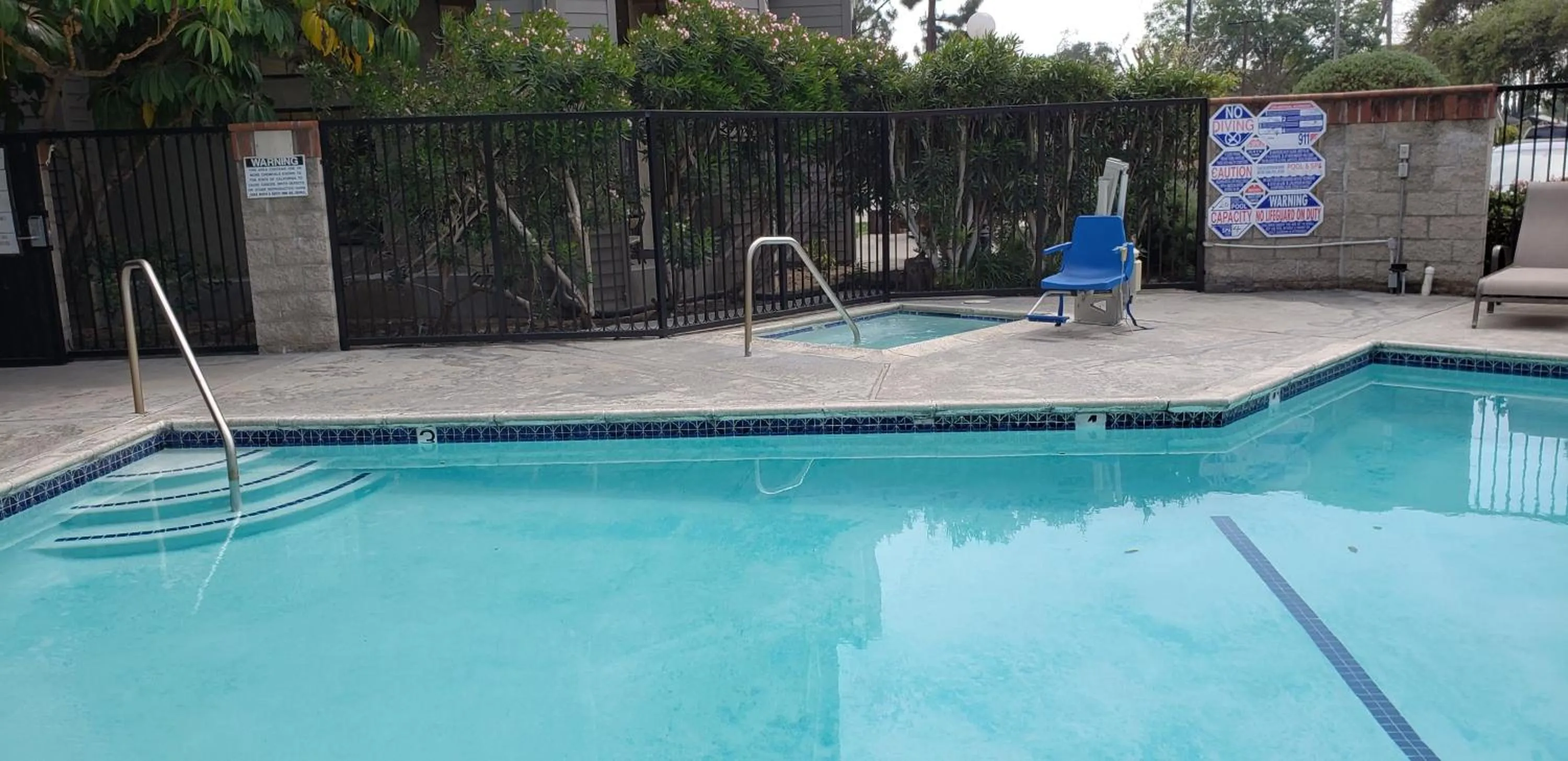 Breakfast in Oak Tree Inn