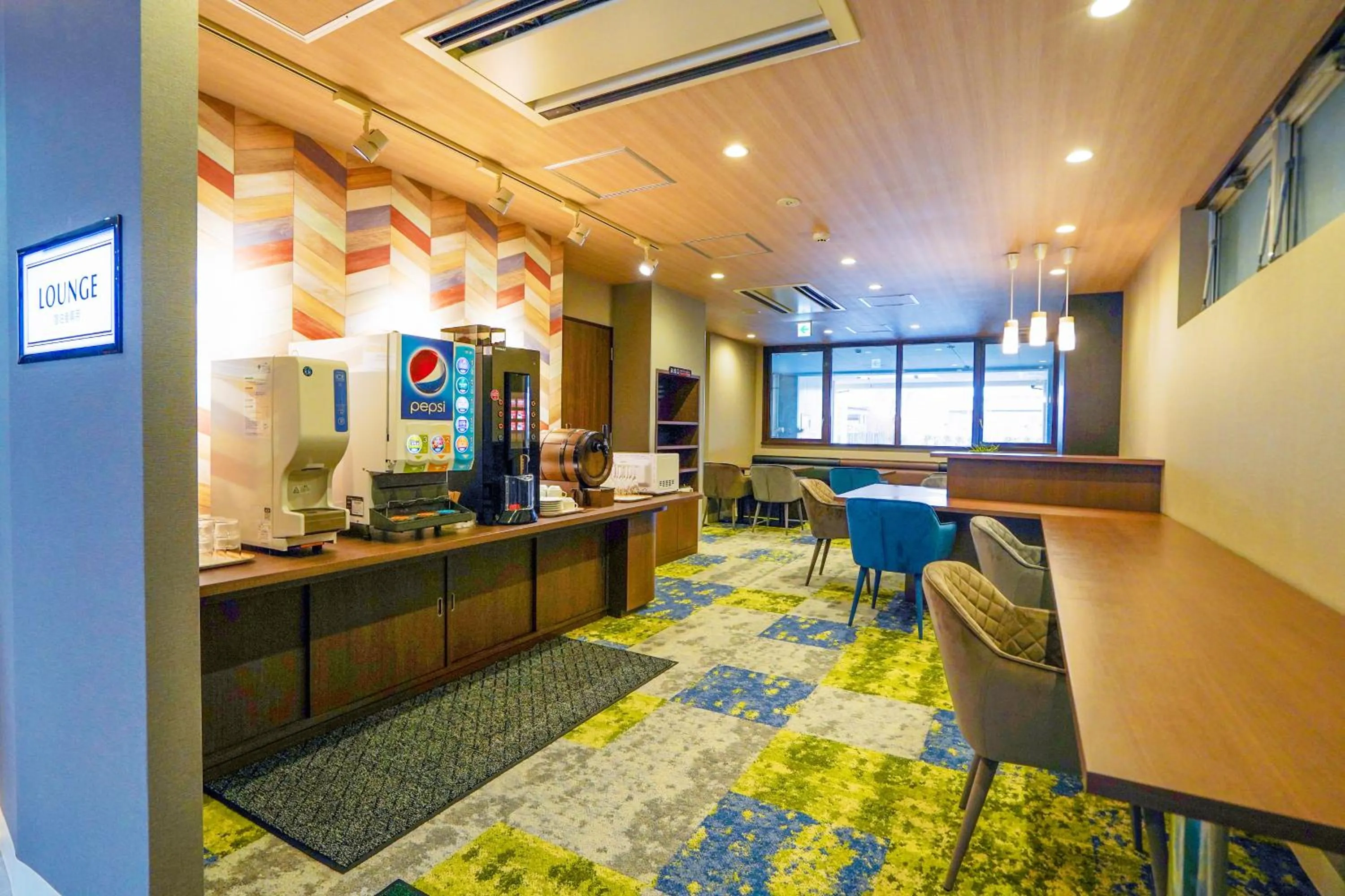 Communal lounge/ TV room in Hotel New Gaea Yanagawa