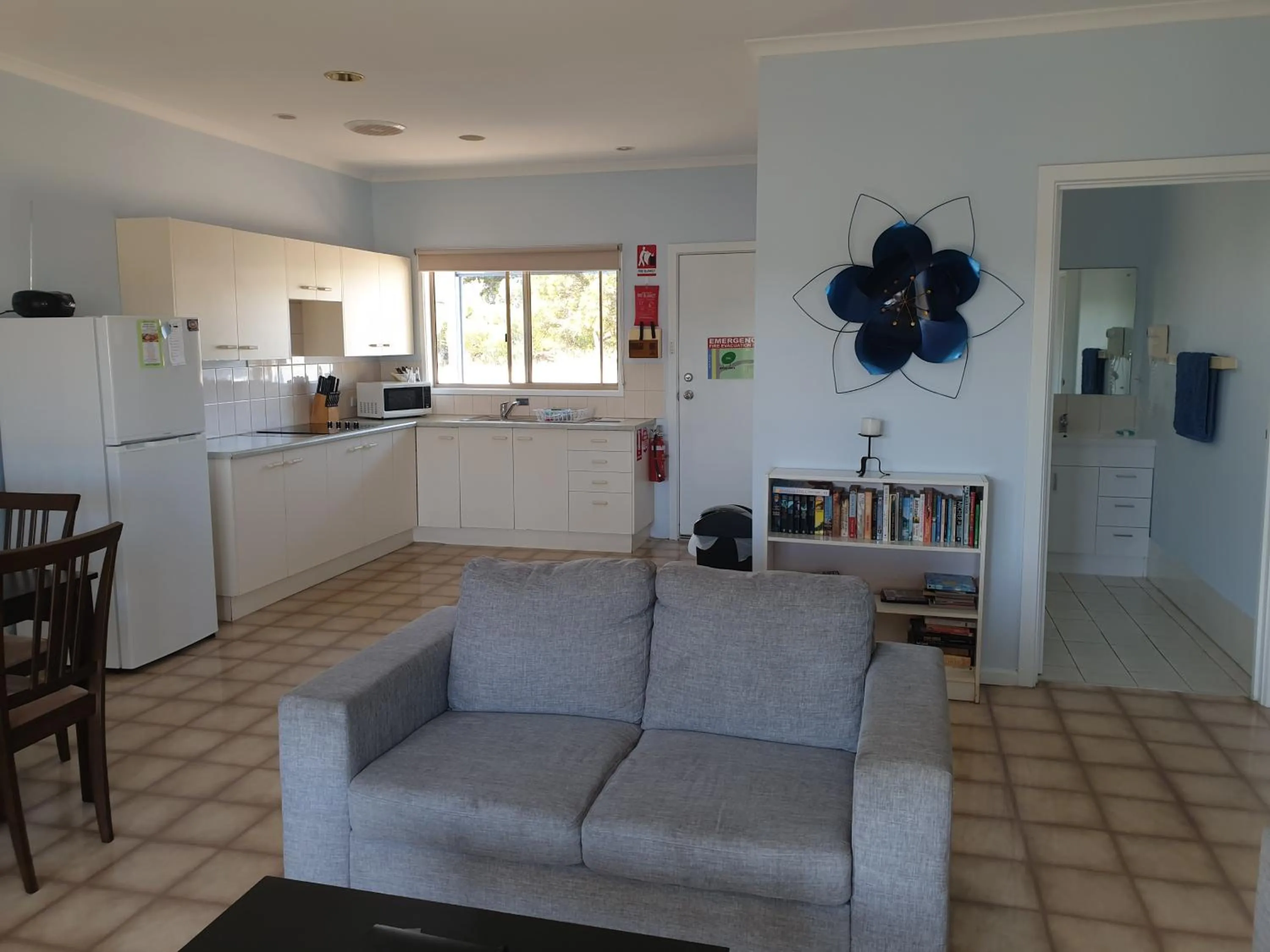 Kitchen or kitchenette in Marion Bay Holiday Villas