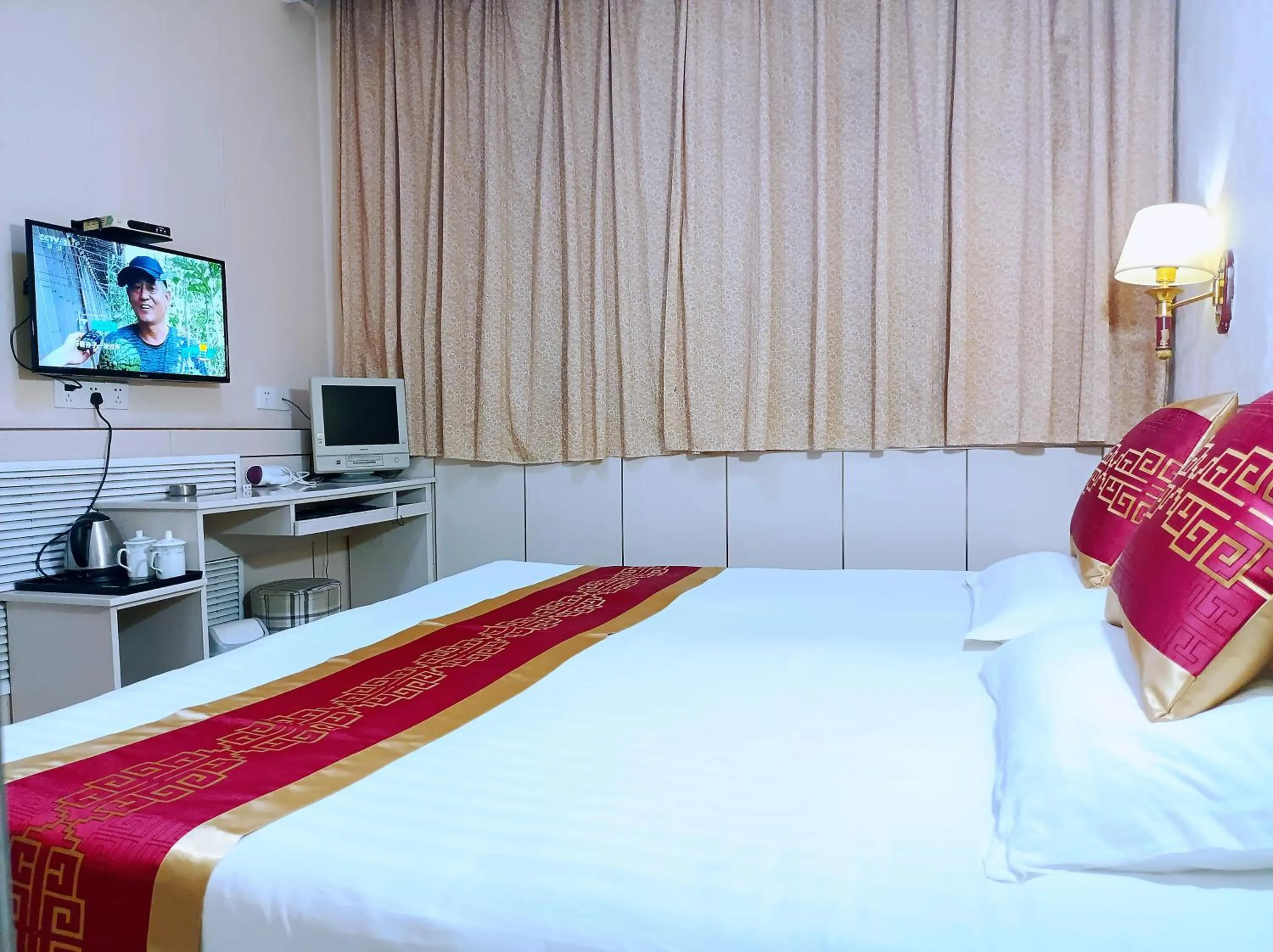 Bed in Qufu Garden Hotel