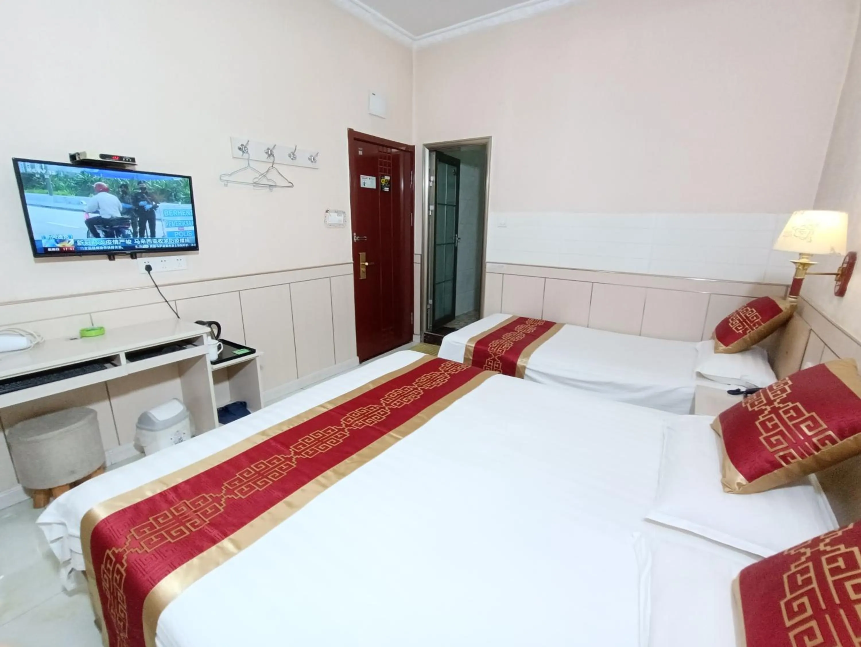 Bed in Qufu Garden Hotel