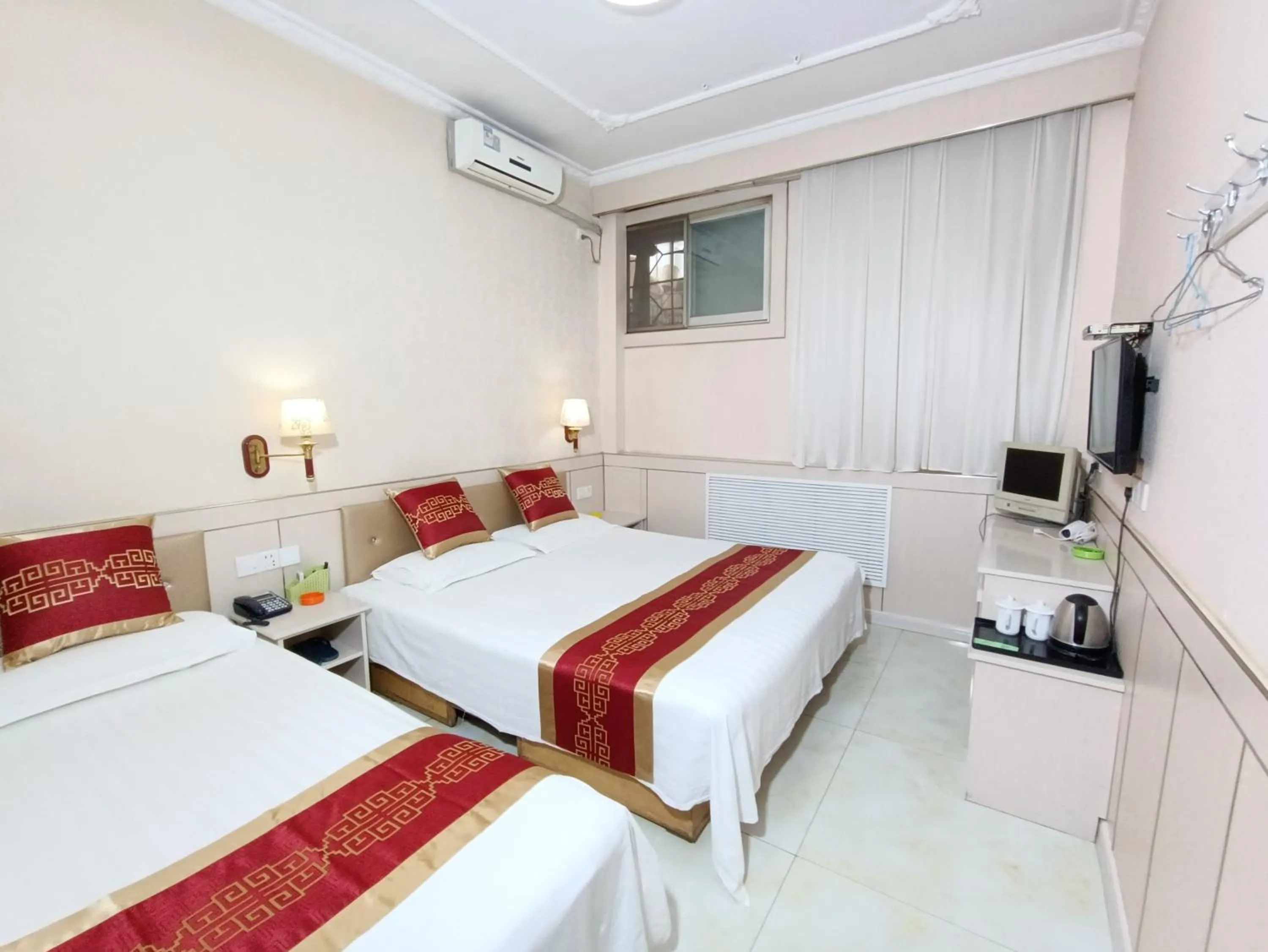 Bed in Qufu Garden Hotel