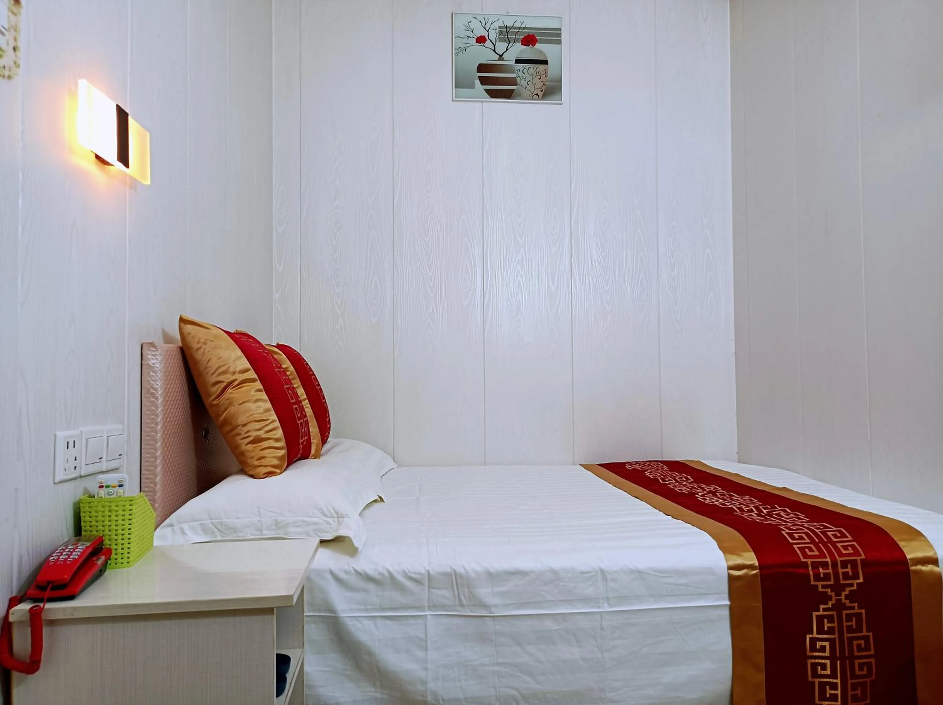 Property building, Bed in Qufu Garden Hotel