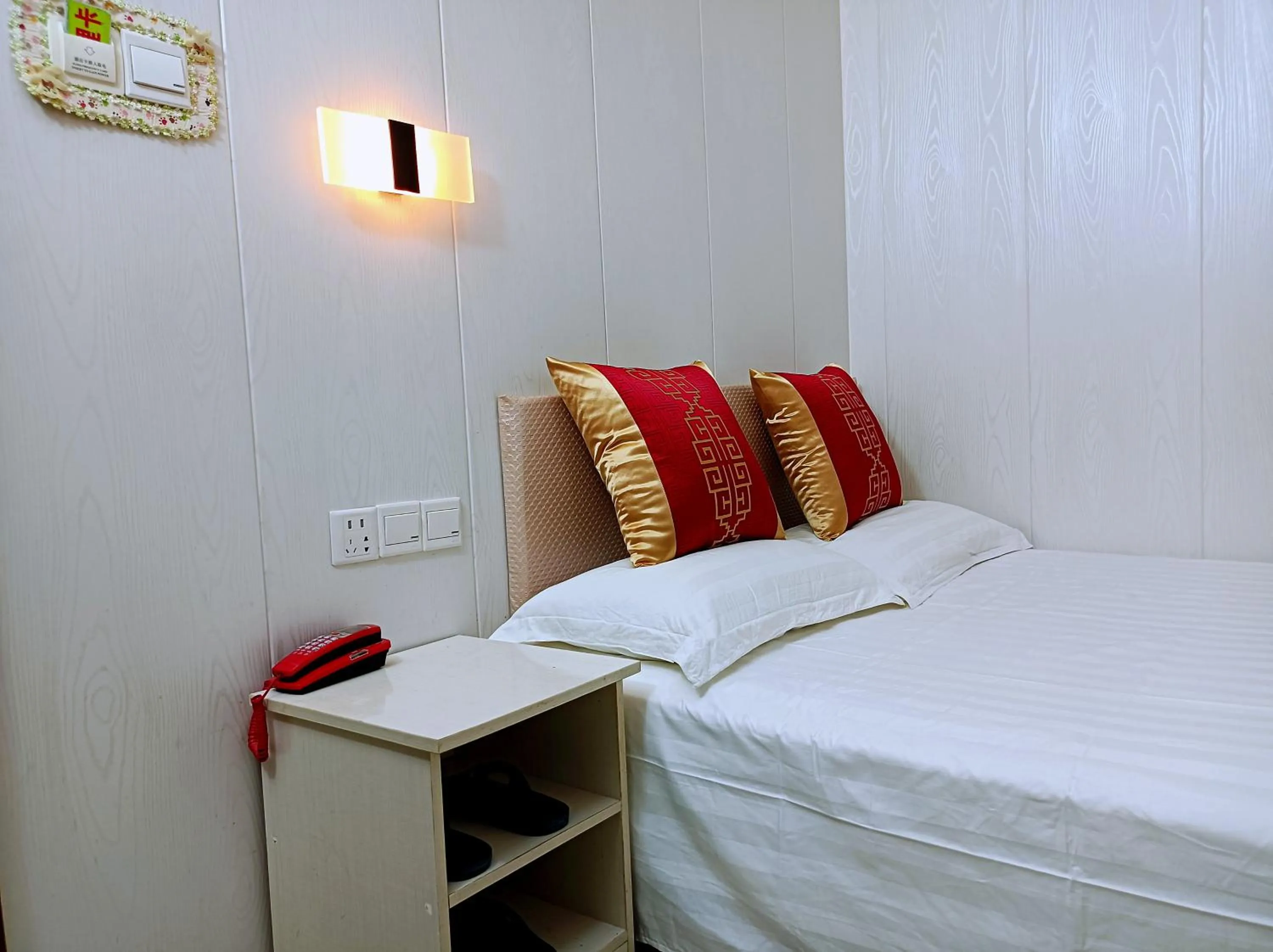 Bedroom, Bed in Qufu Garden Hotel