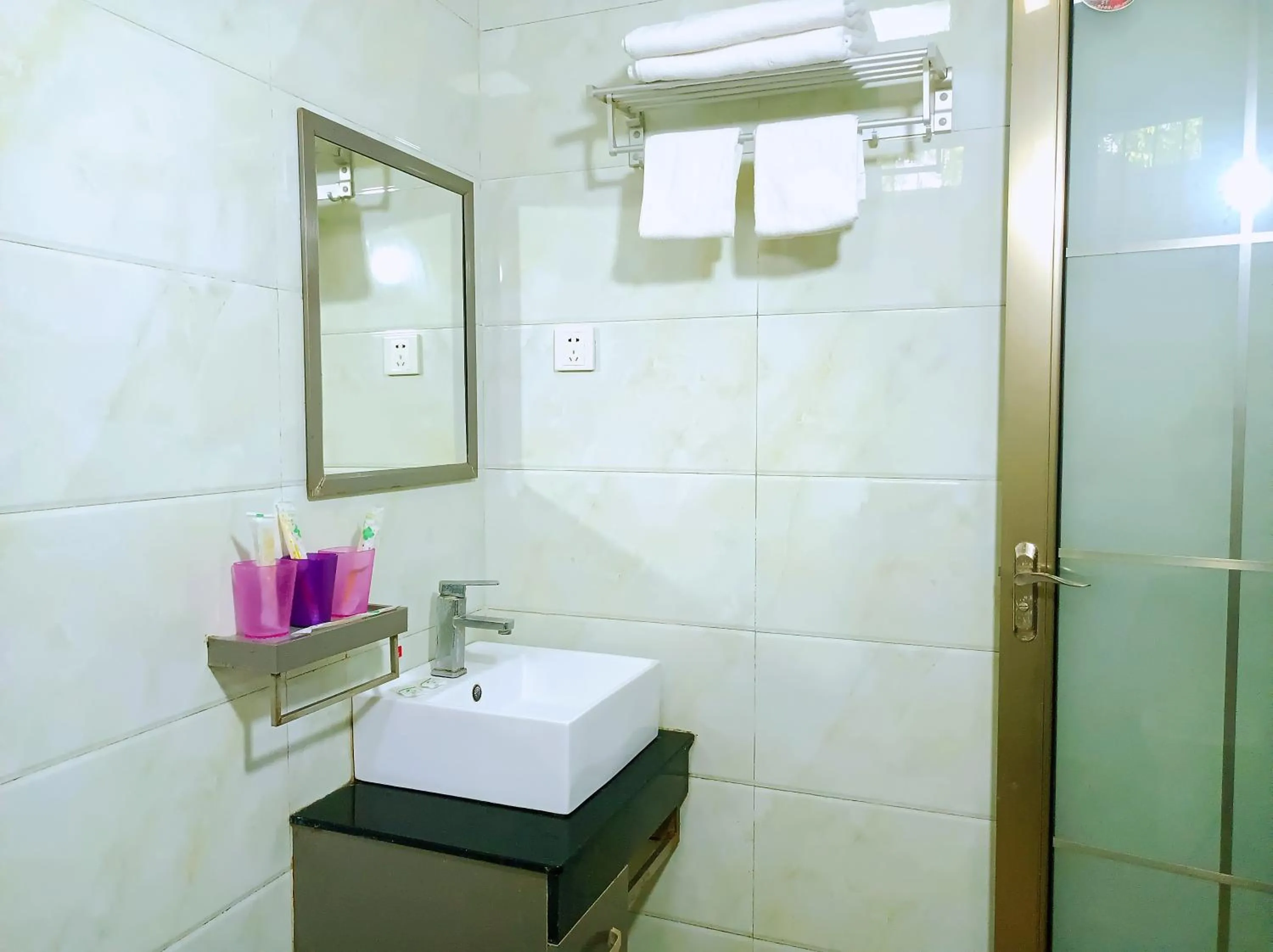 Shower in Qufu Garden Hotel