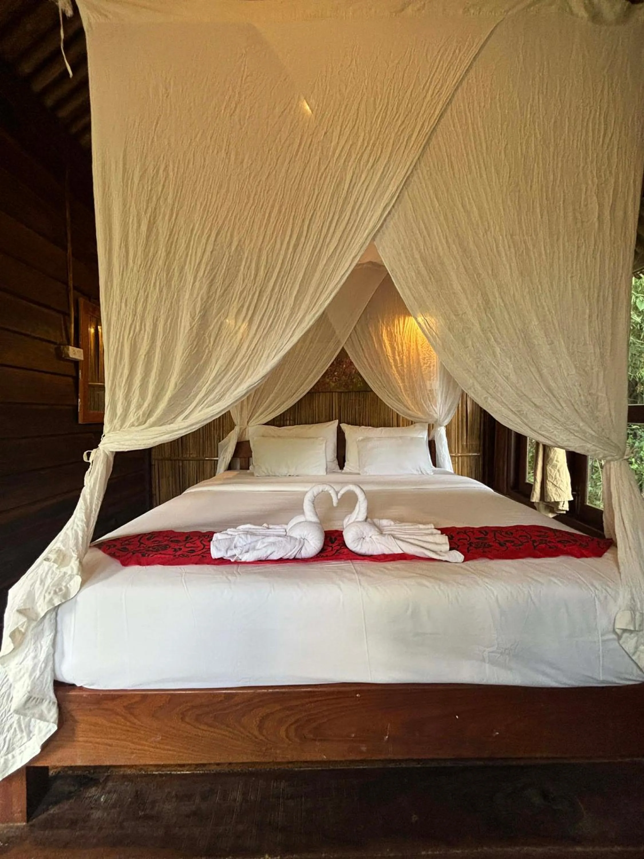 Bed in Phoxay Ngam Resort