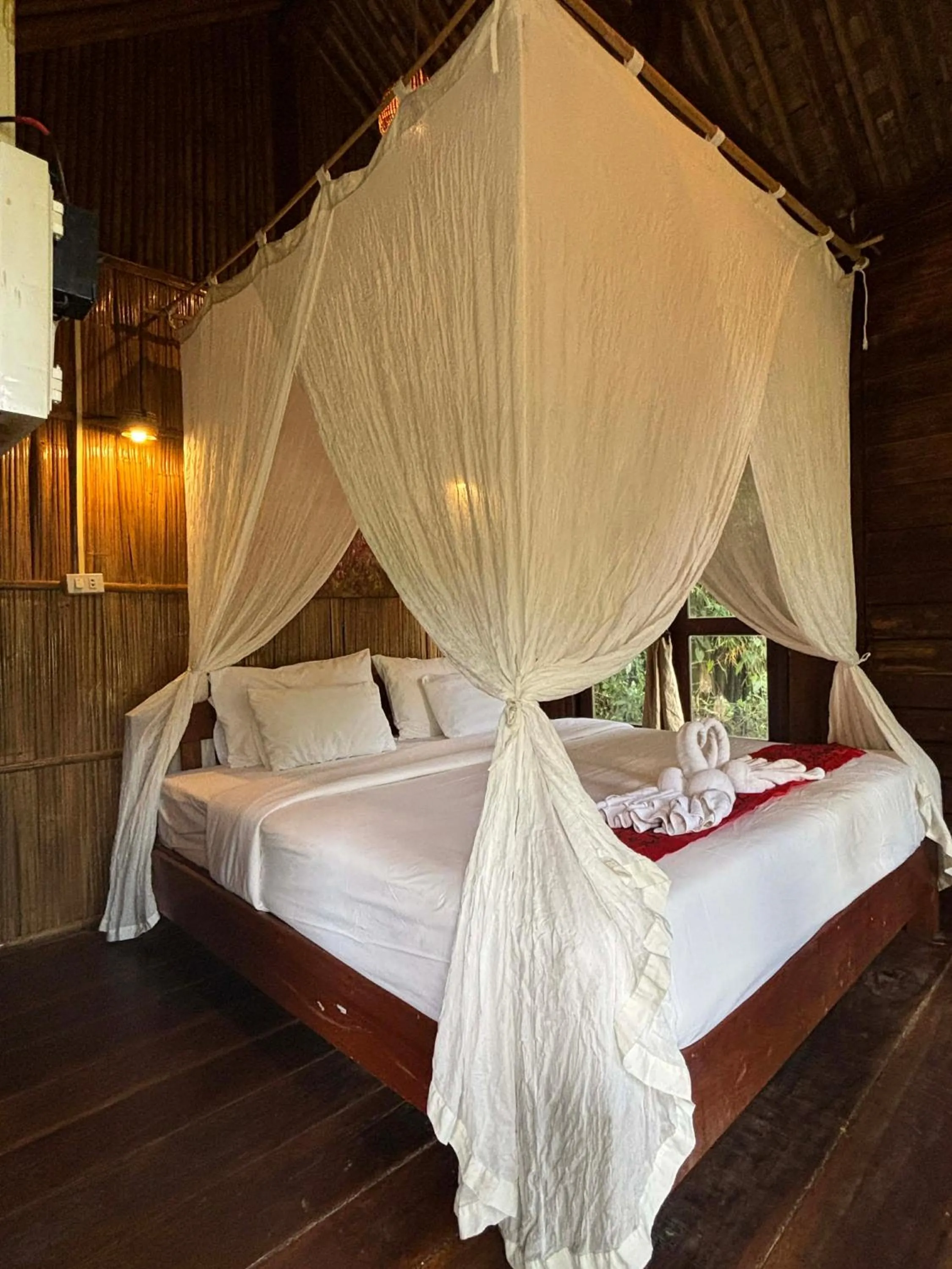 Bed in Phoxay Ngam Resort
