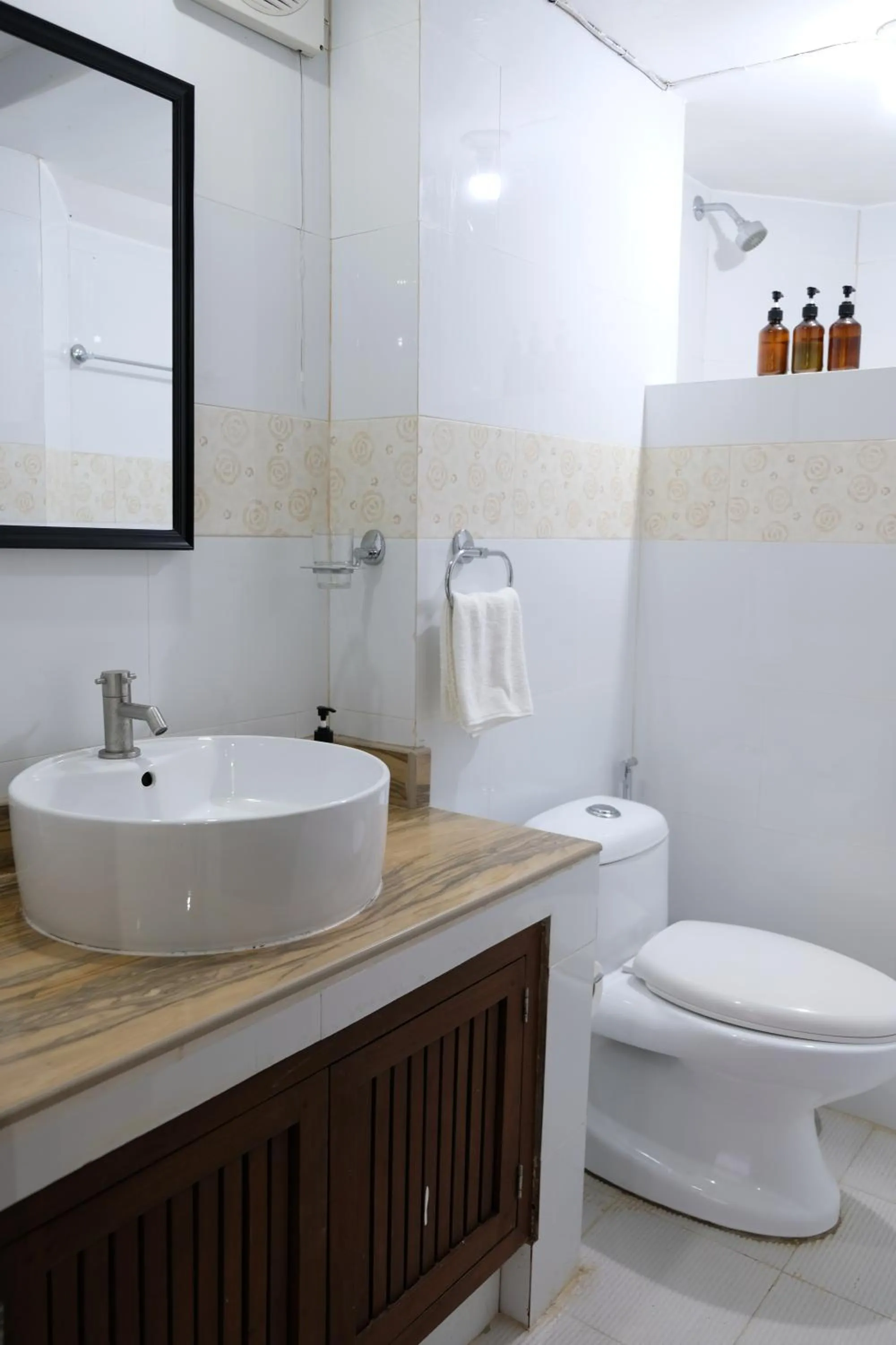 Bathroom in Sundown Resort & Austrian Pension House