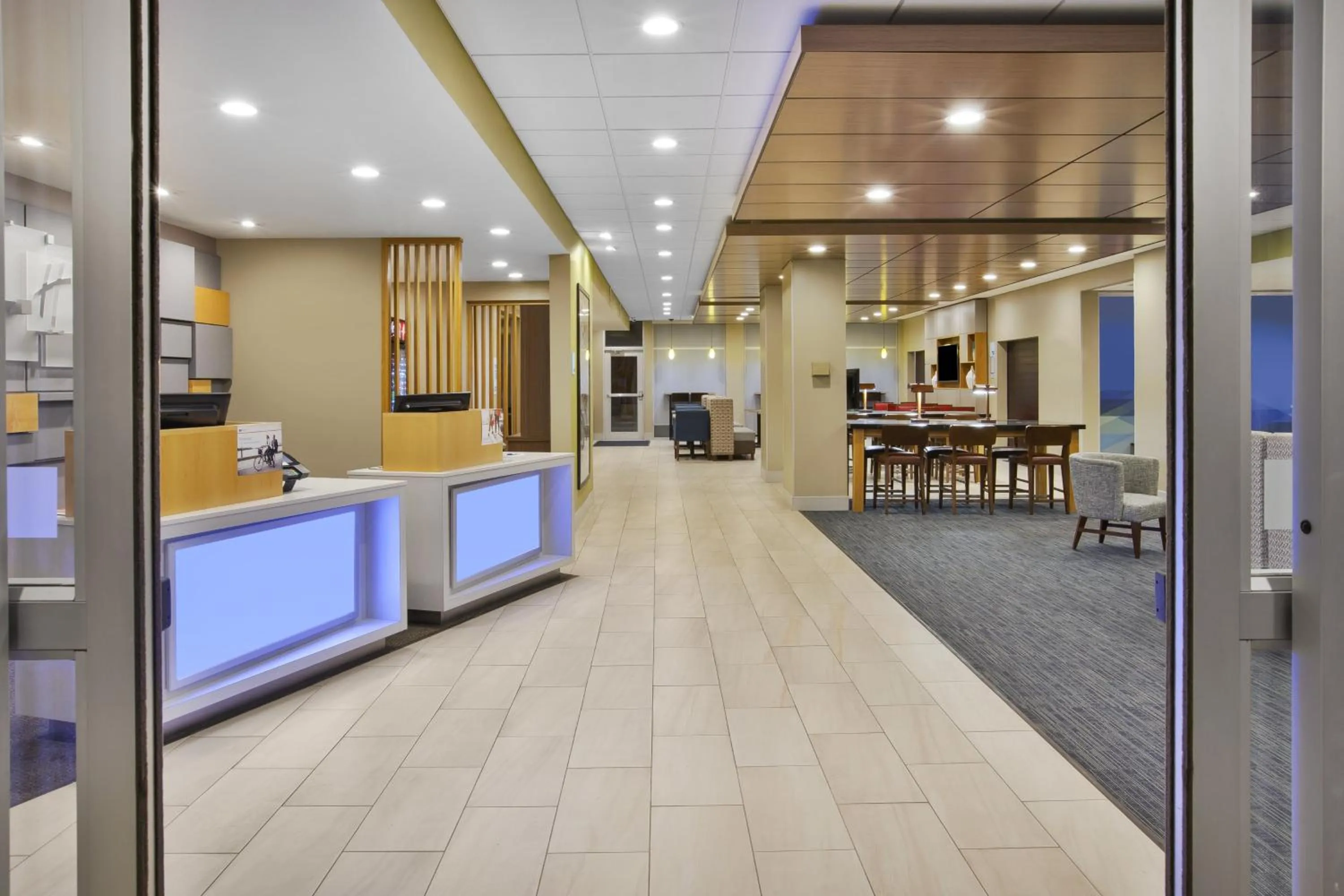Property building in Holiday Inn Express & Suites - Parkersburg East by IHG