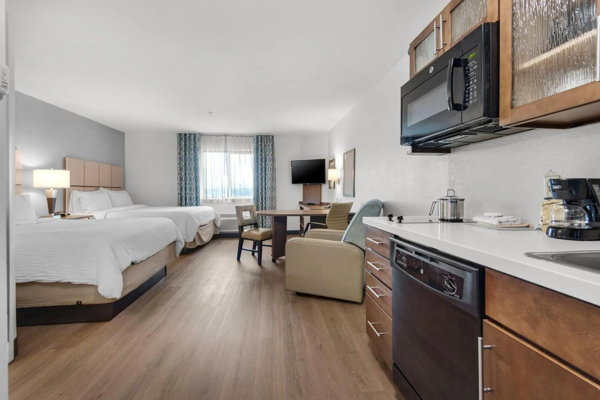 Photo of the whole room, Bed in Candlewood Suites - Pensacola - University Area by IHG